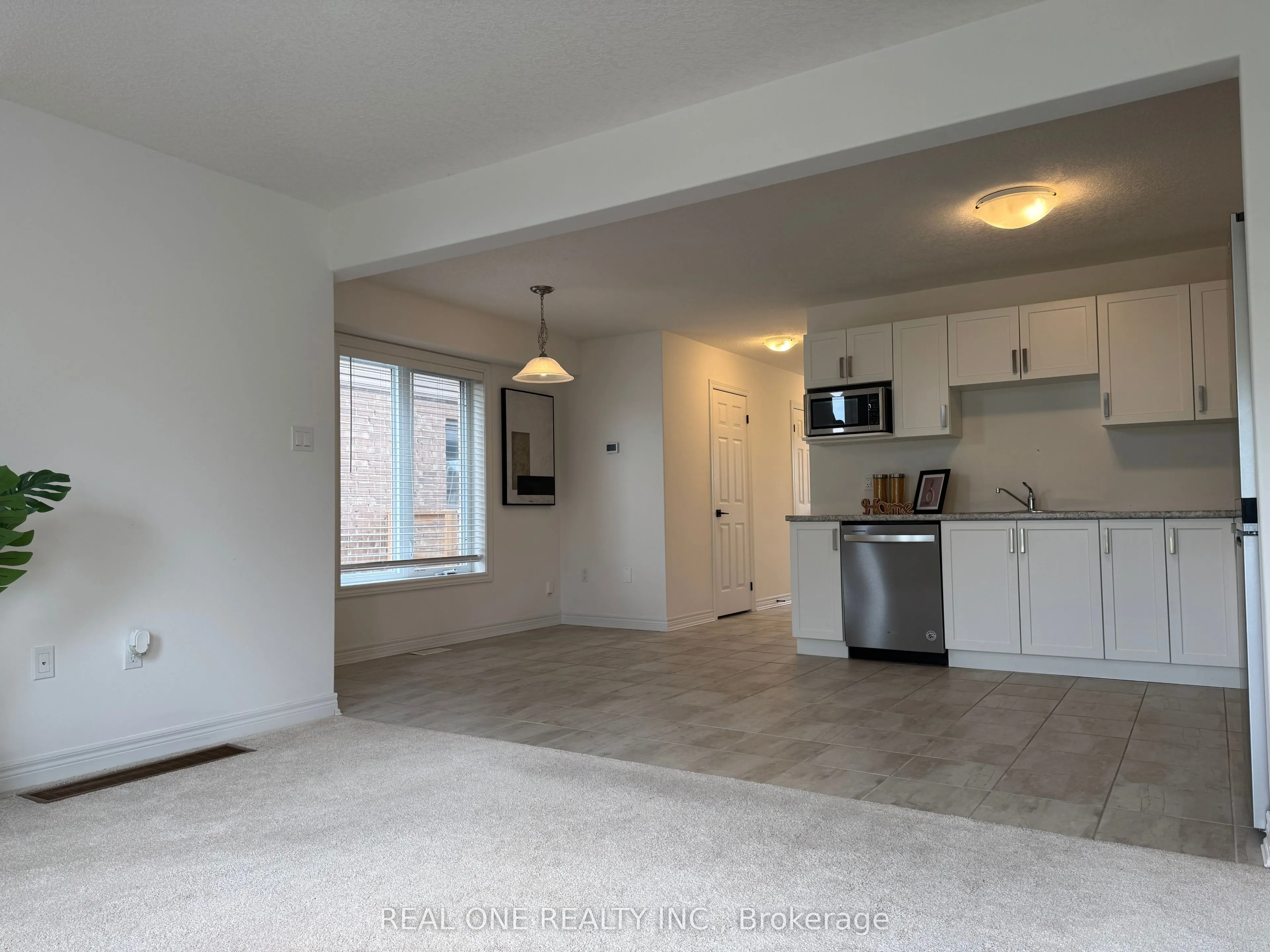 51 ARCHER Avenue