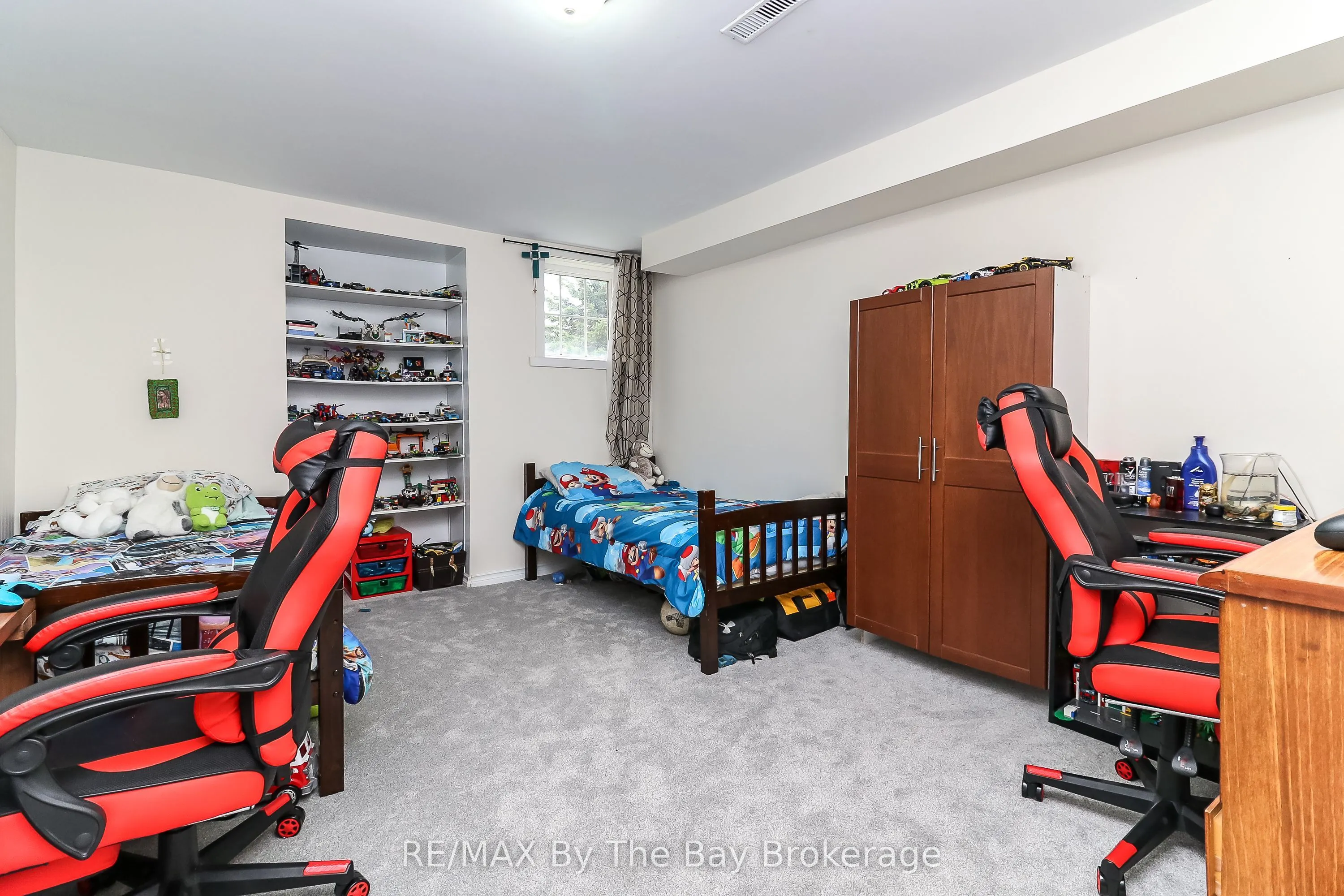 37 Walnut Drive