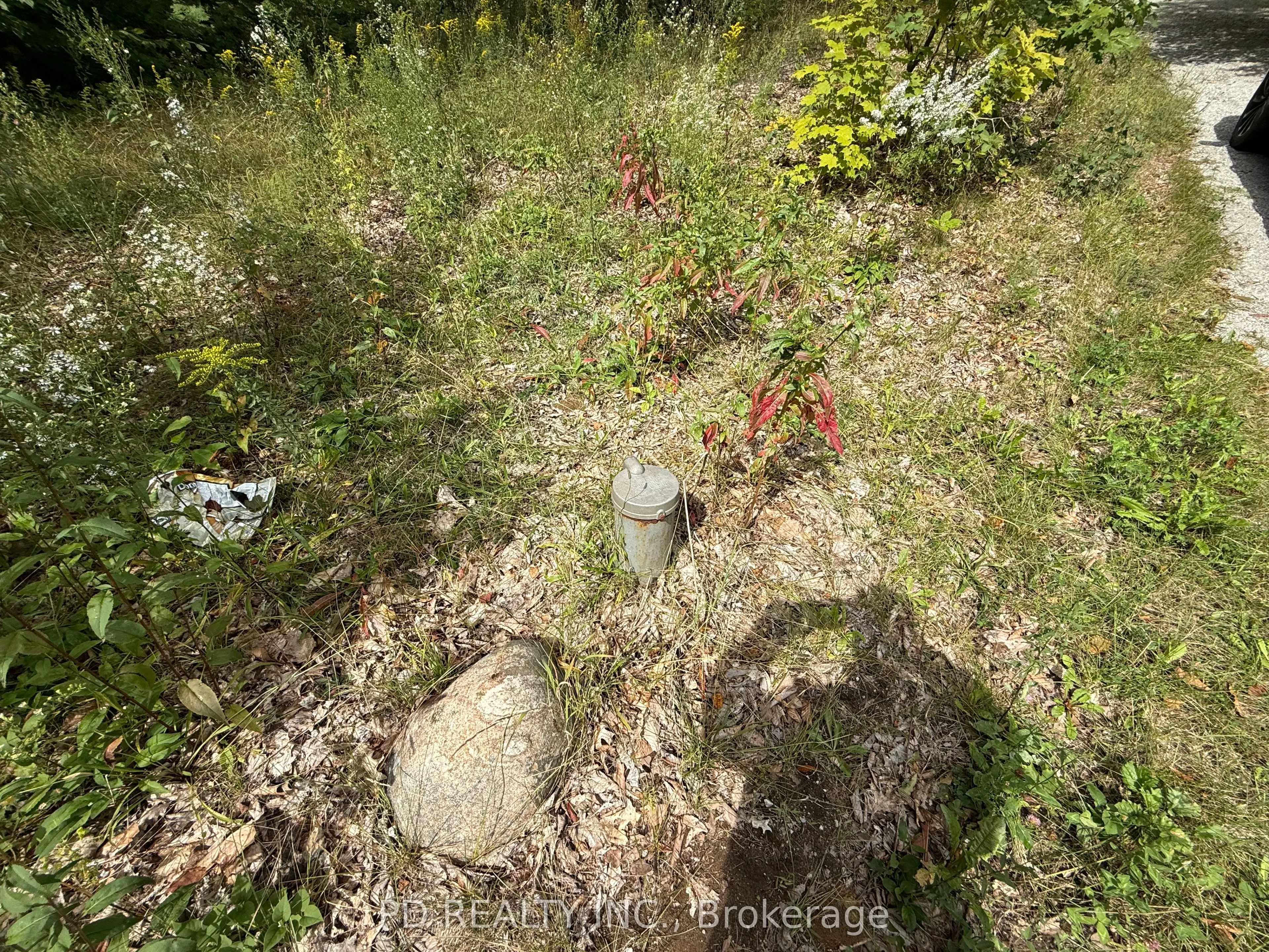162 Farlain Lake Road W