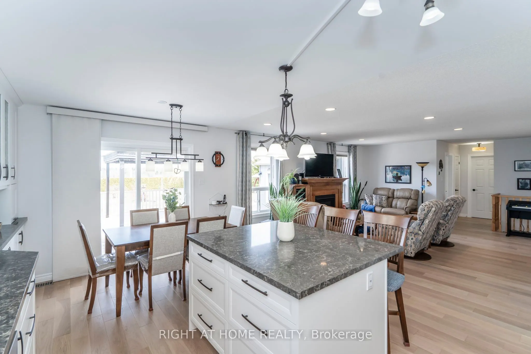 16 O'neill Circle