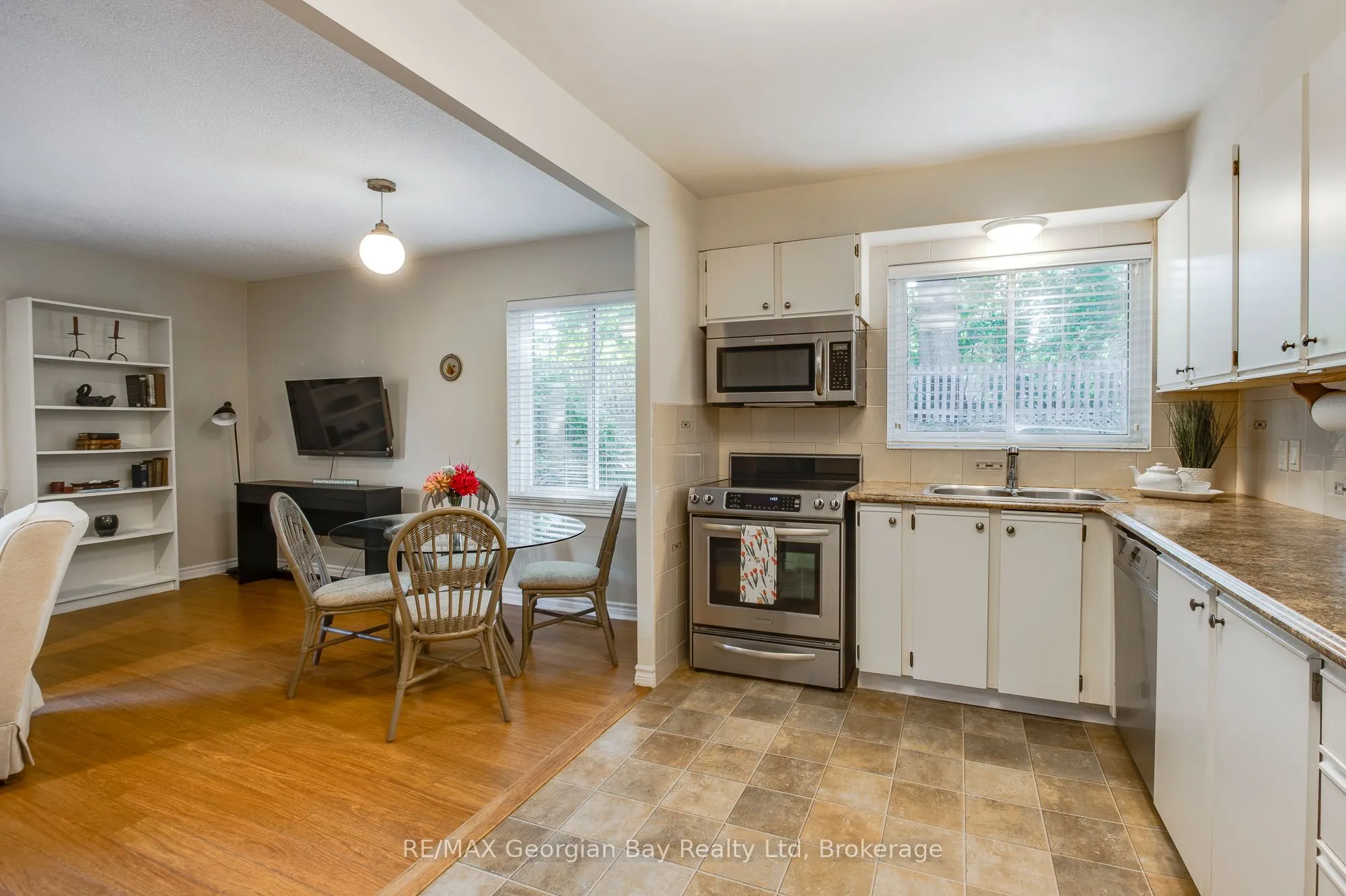 696 King Street, #48