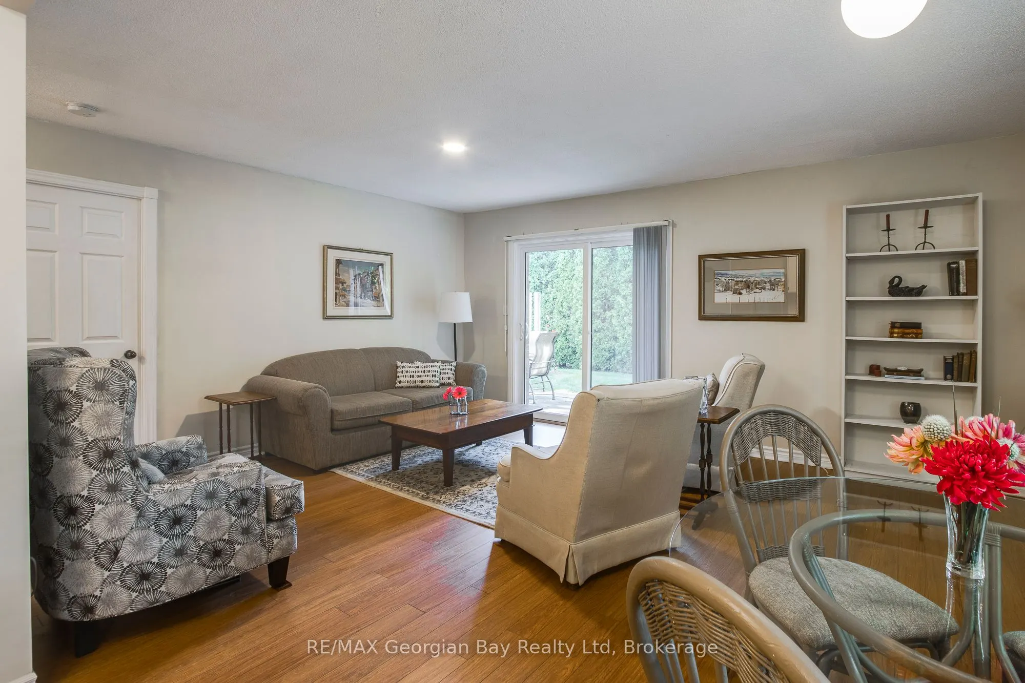 696 King Street, #48