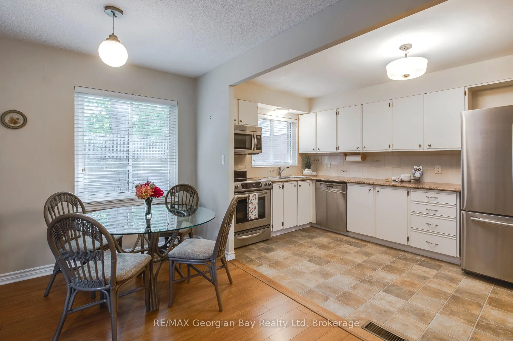 696 King Street, #48