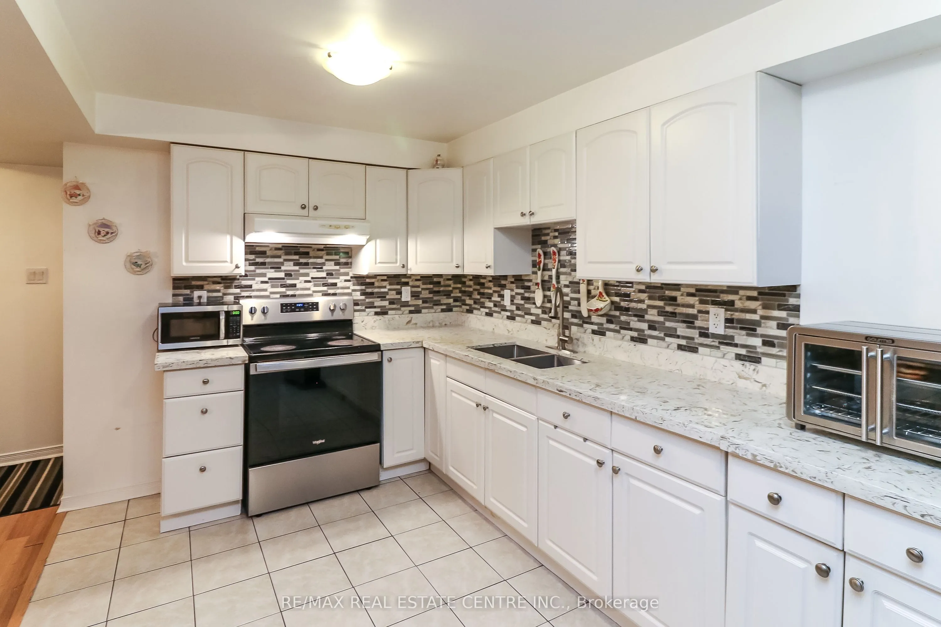 1 Sandringham Drive
