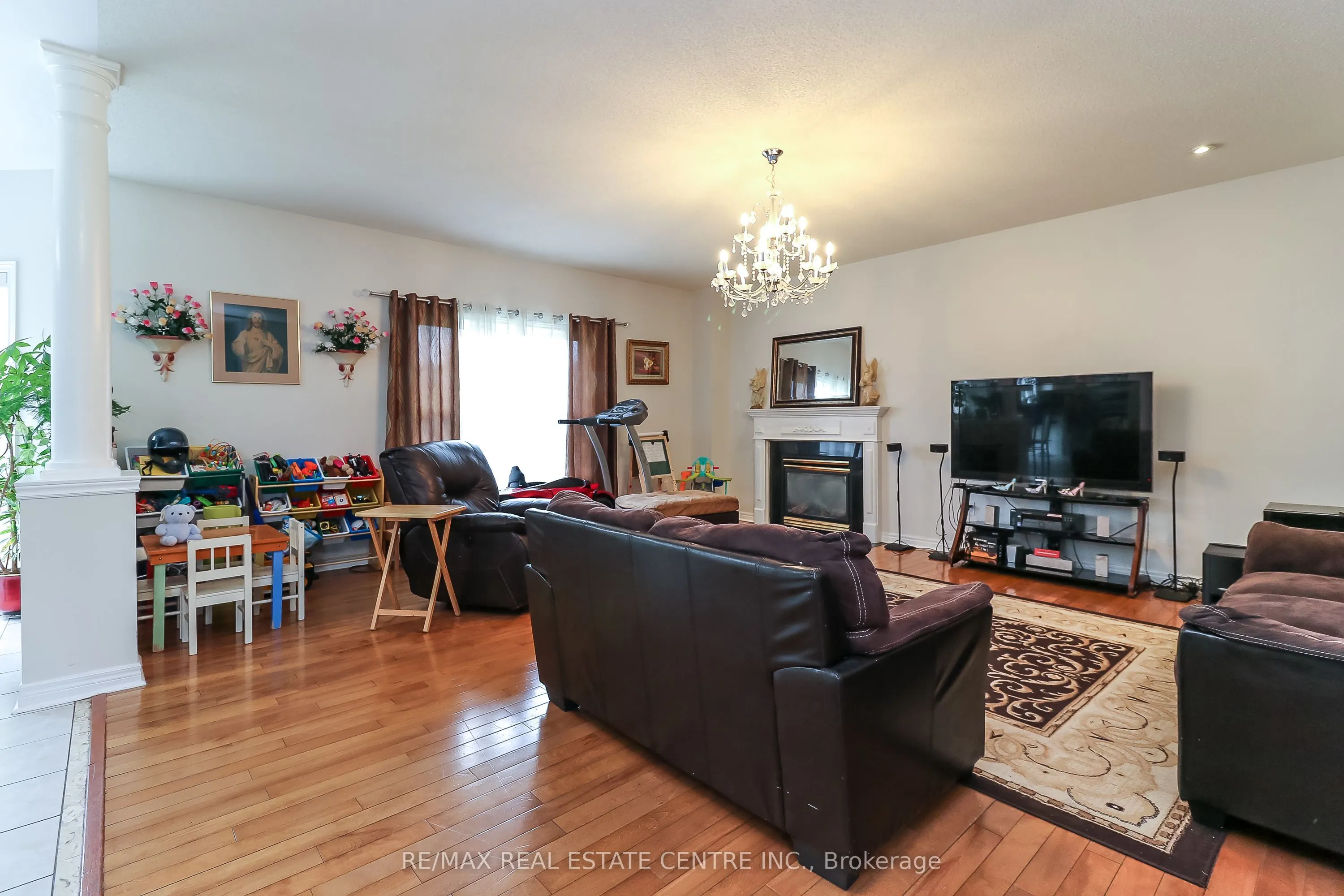 1 Sandringham Drive