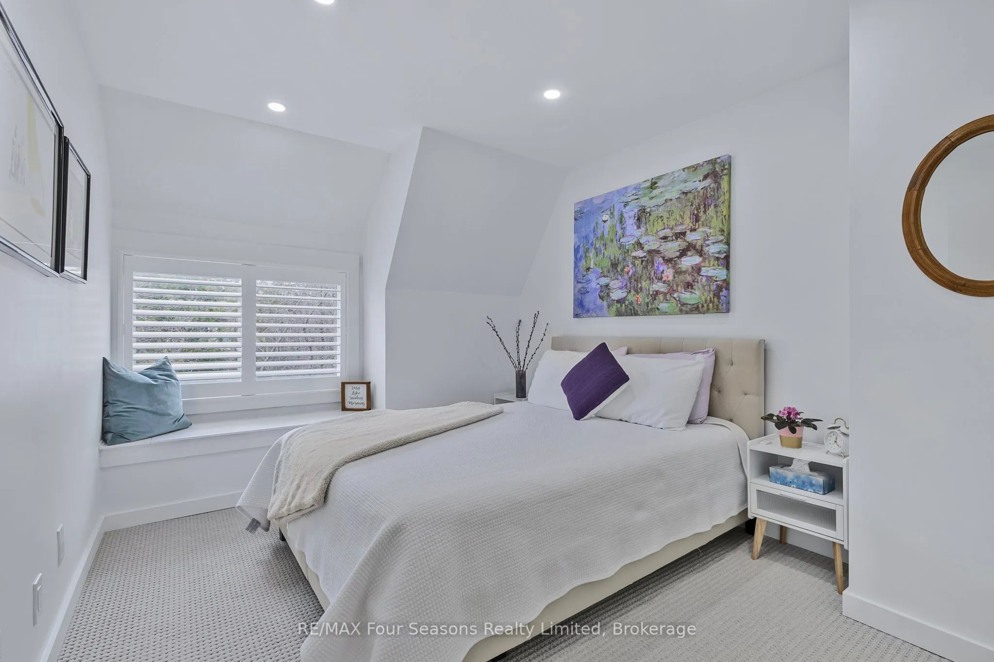 113 Escarpment Crescent, #13