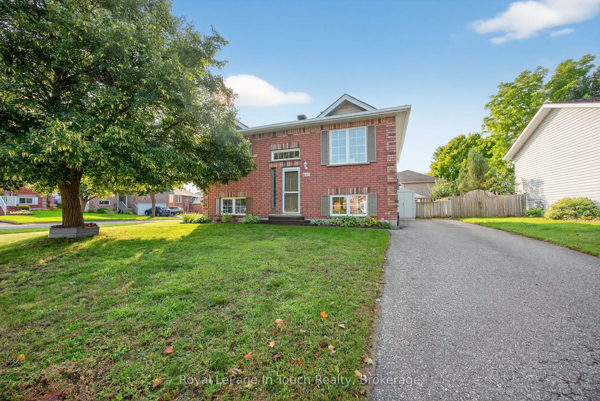 640 Wayne Crescent