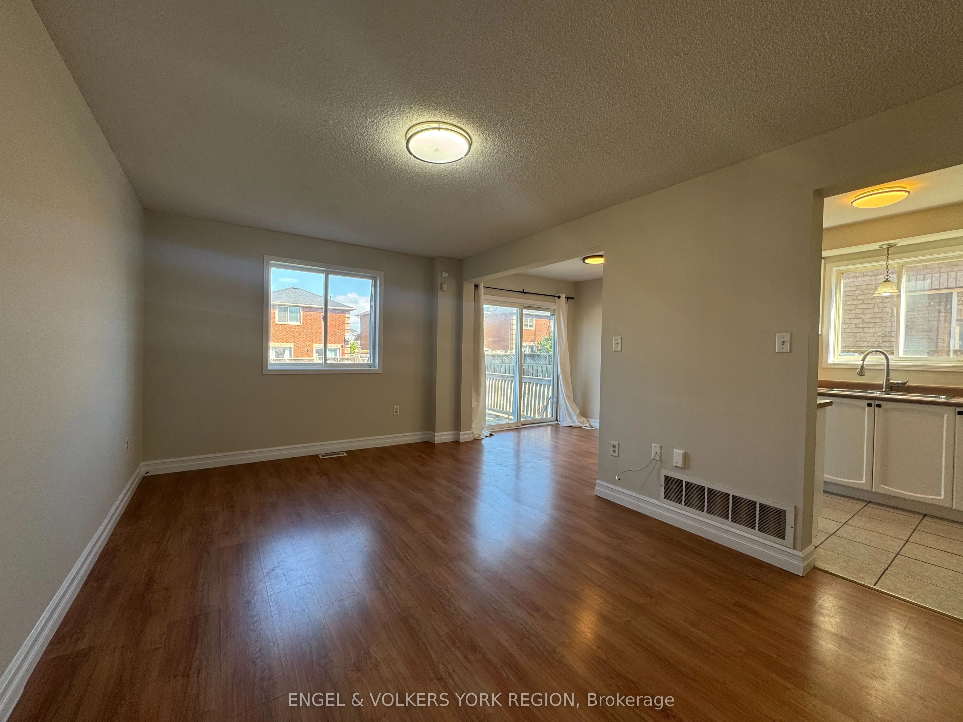 120 Nathan Crescent