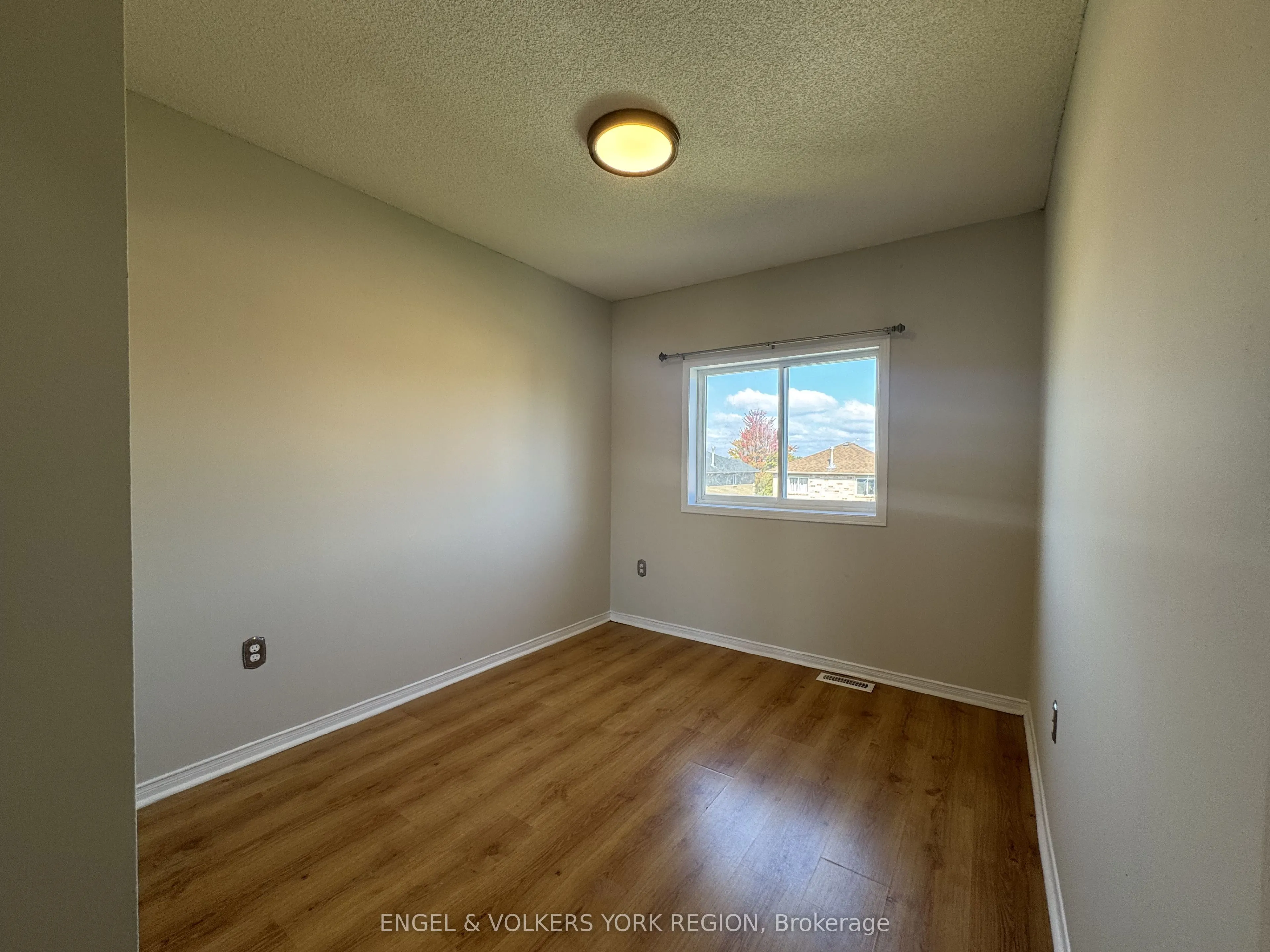 120 Nathan Crescent
