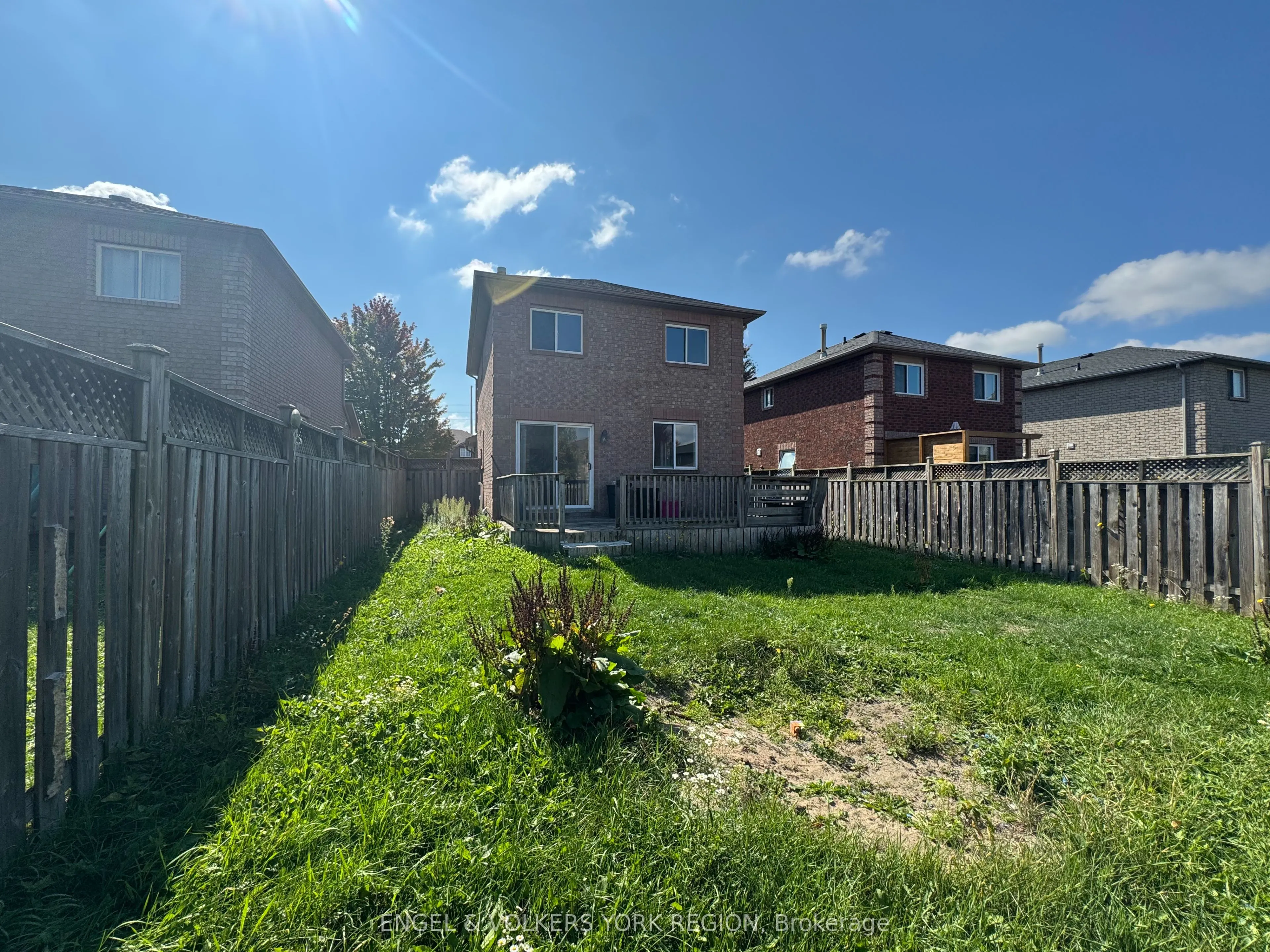 120 Nathan Crescent