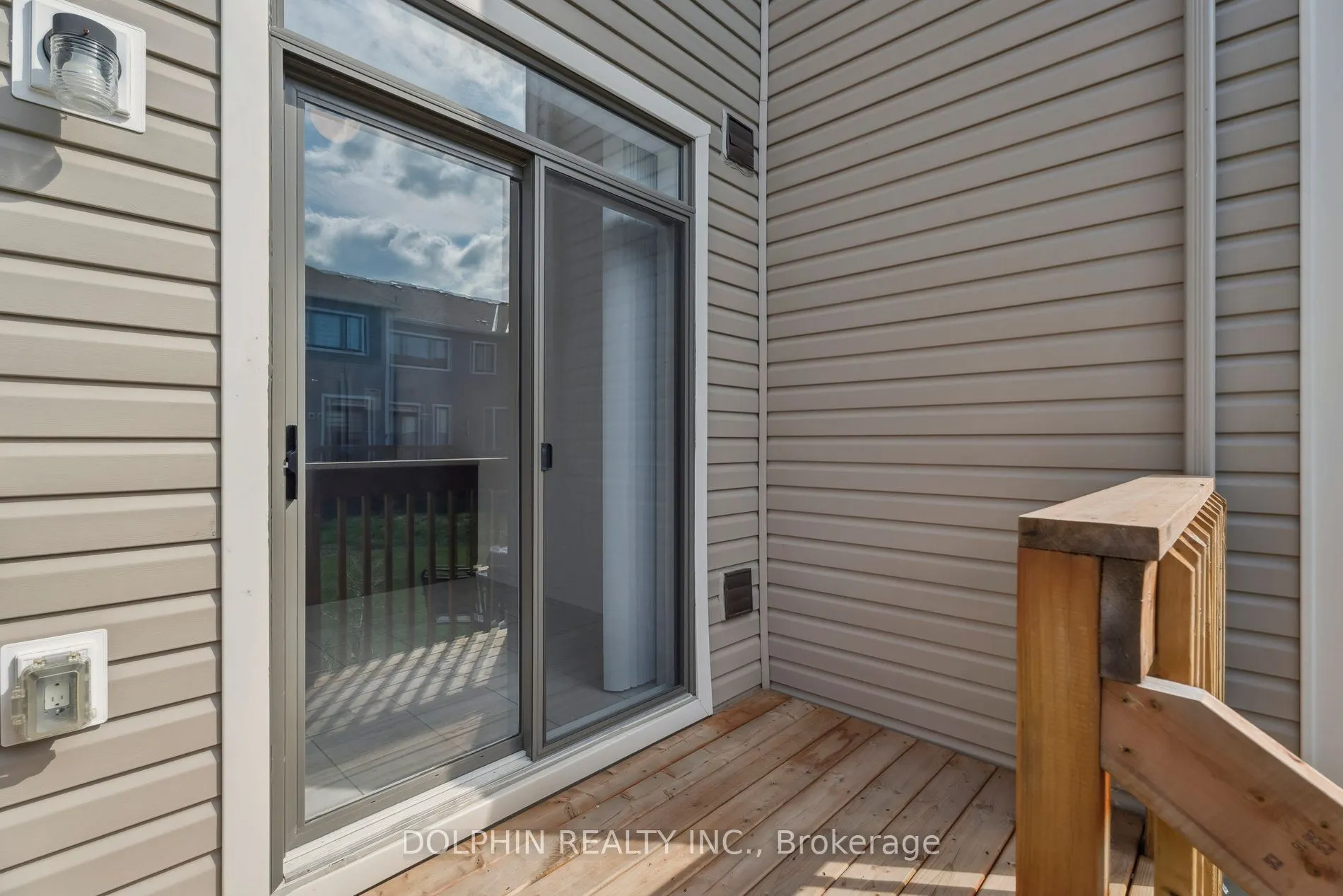 27 Tamworth Street