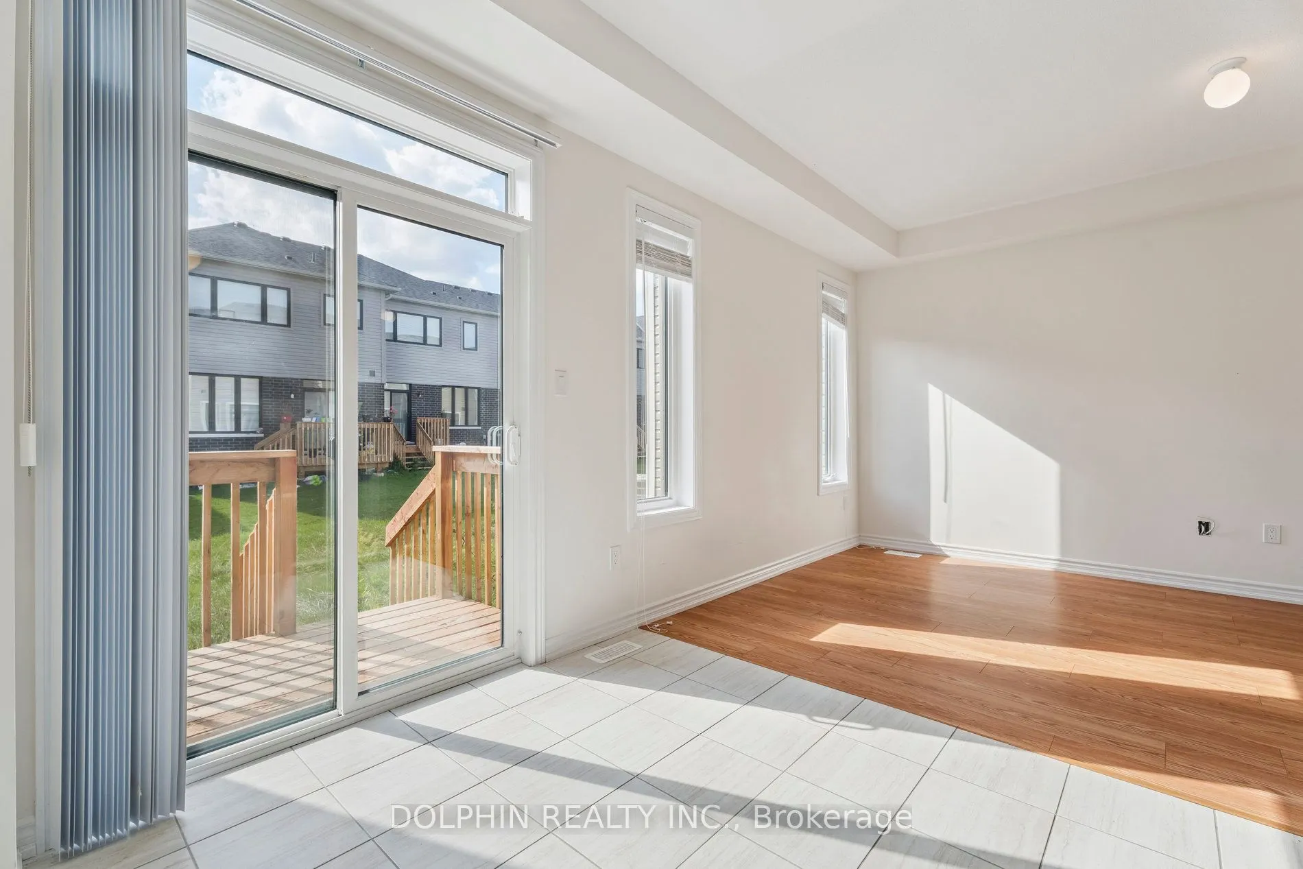 27 Tamworth Street