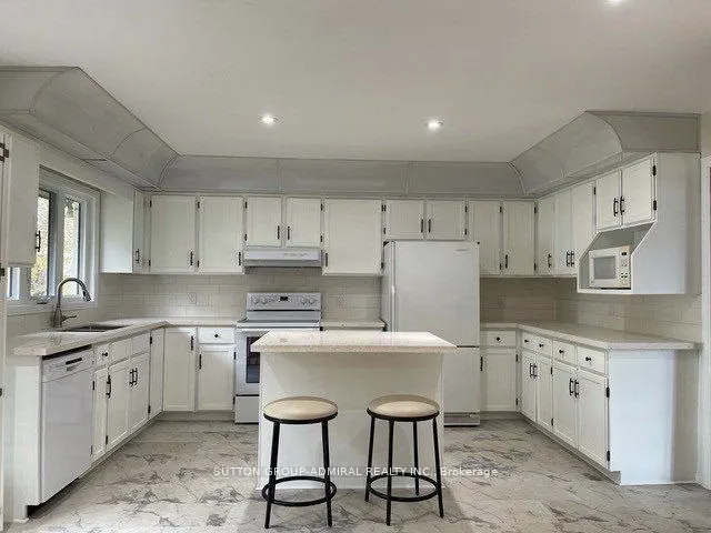182 Bayshore Drive