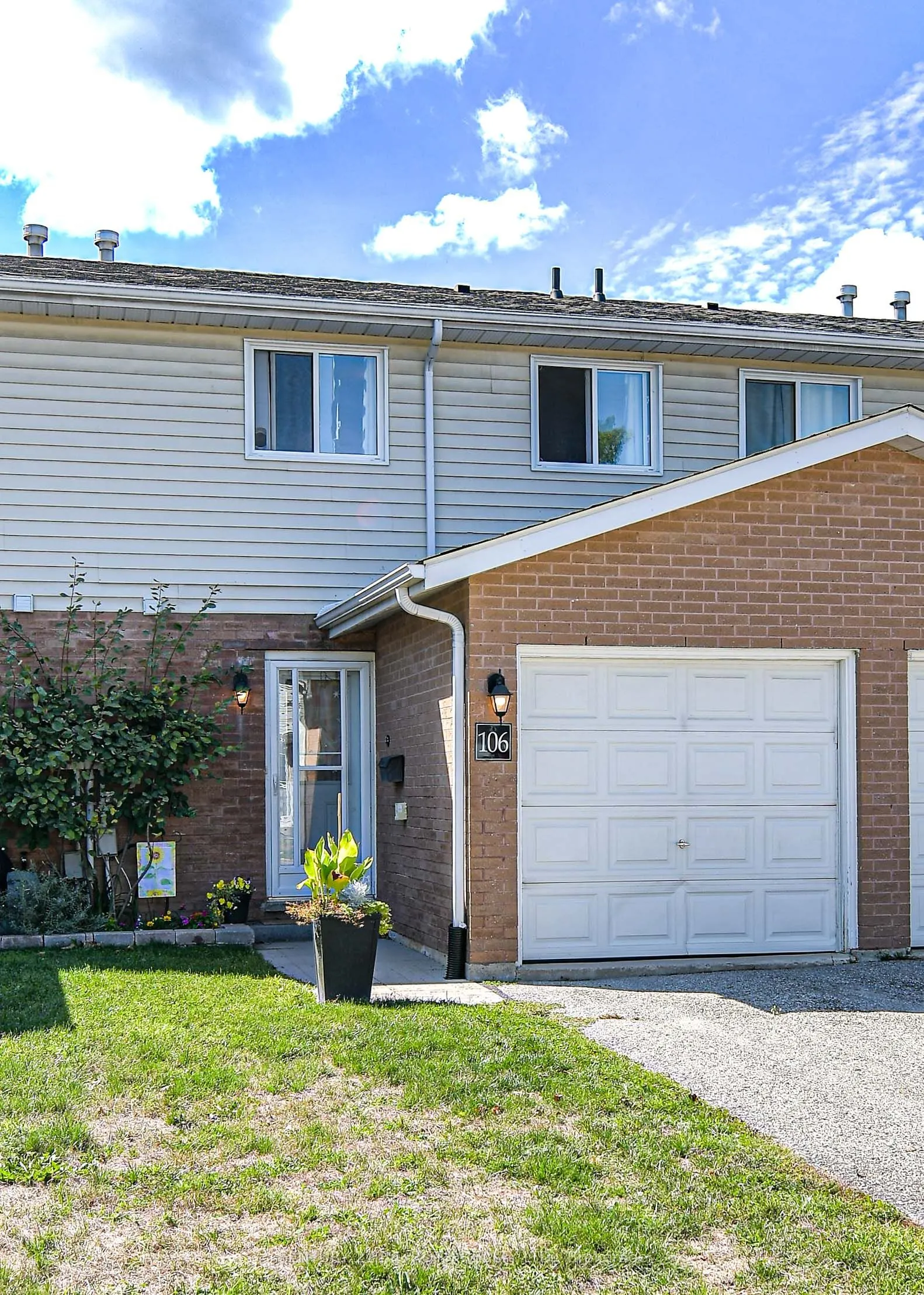 25 South Street, #106