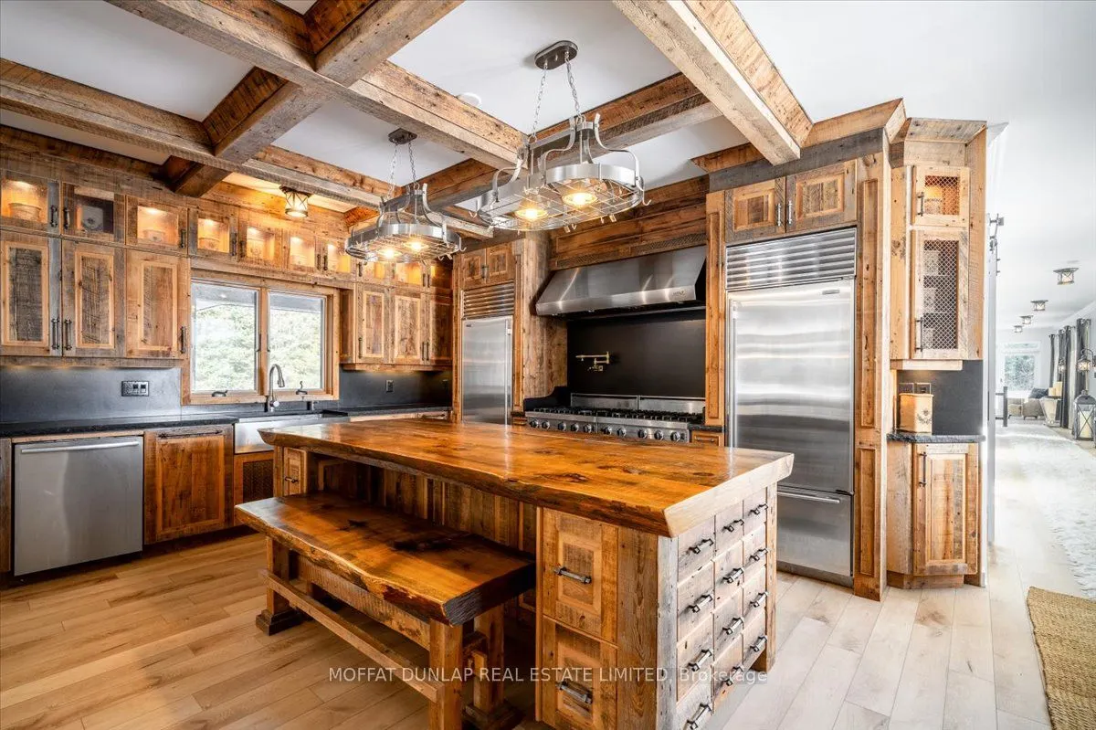 1076 Beaver Lane