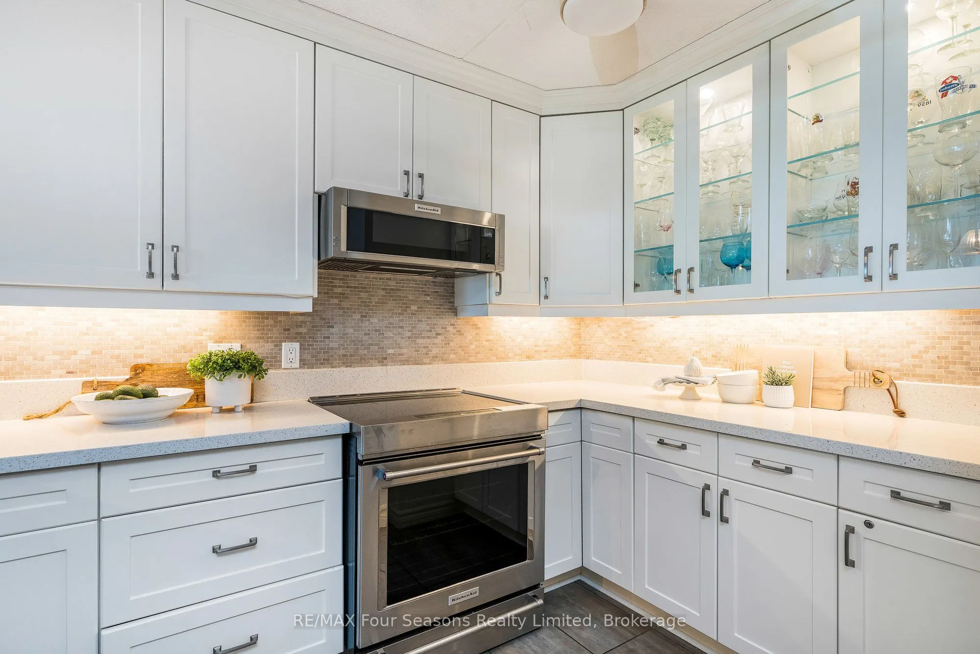 44 Trott Boulevard S, #24
