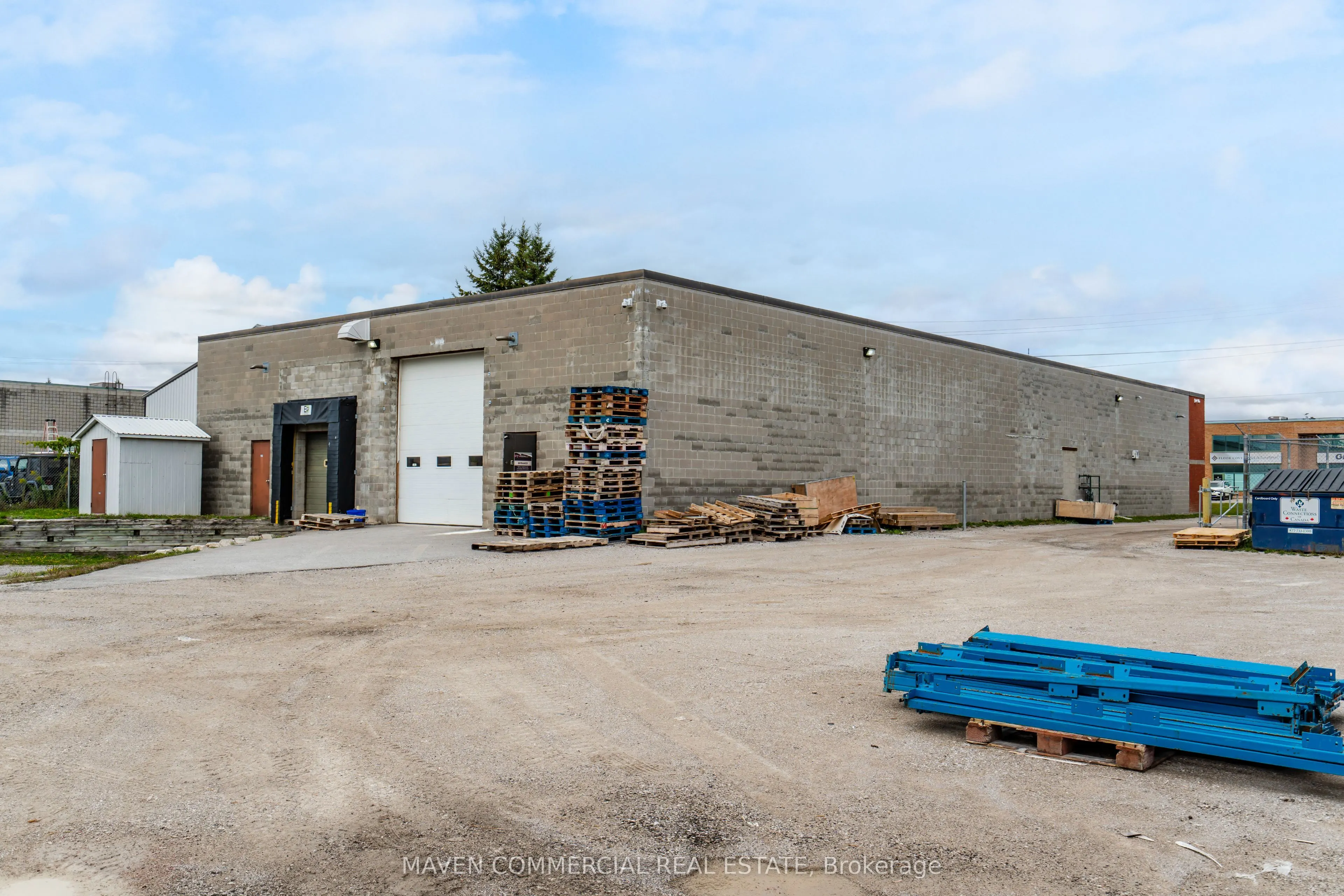 165 Saunders Road
