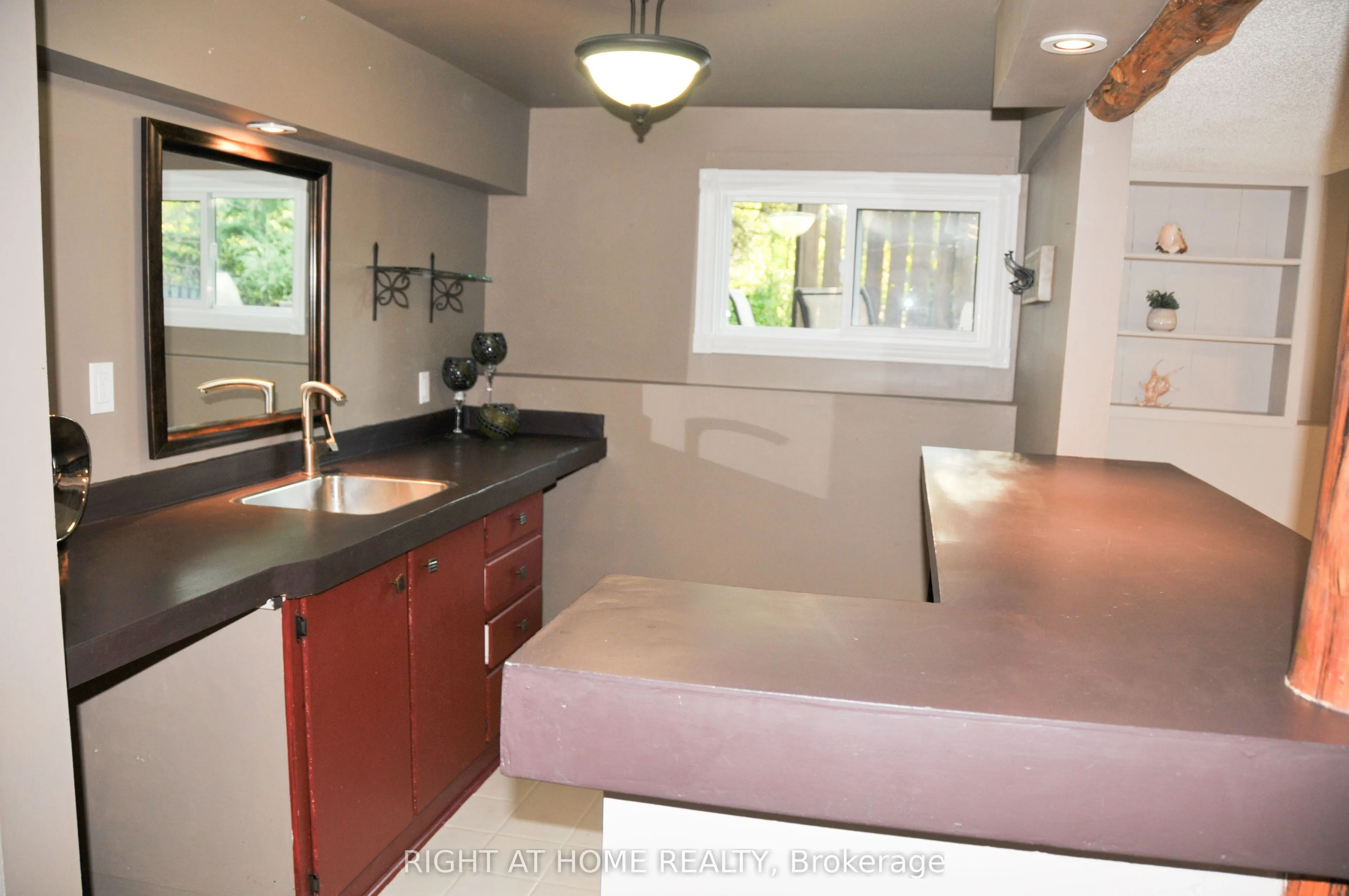 29 Herrell Avenue