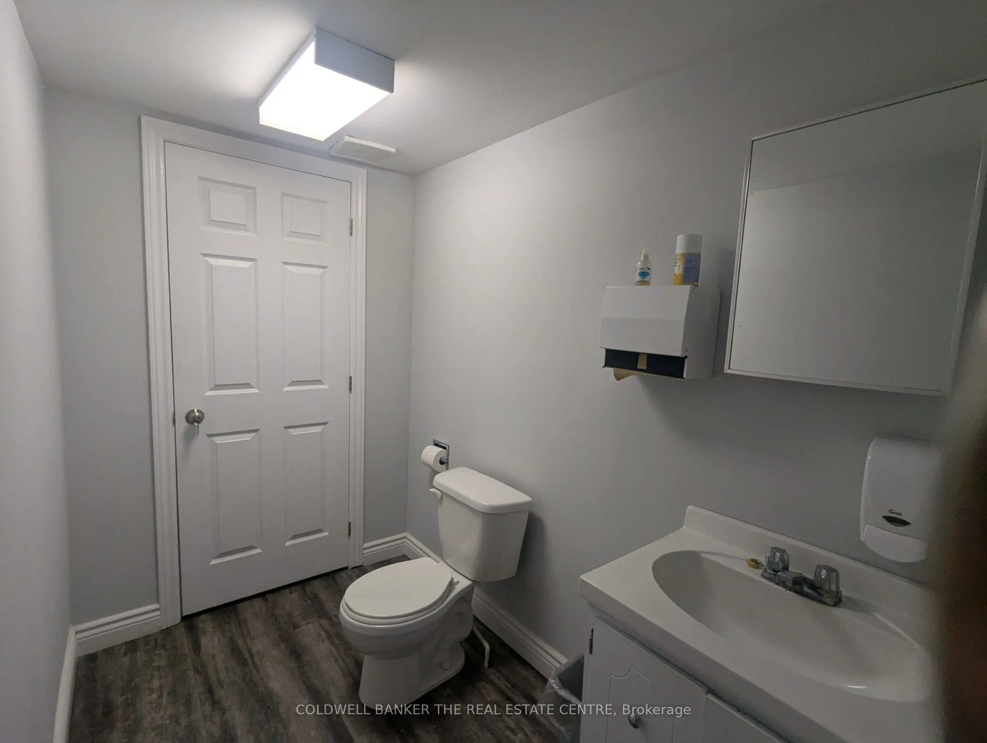 284 Dunlop Street W, #Upper - B