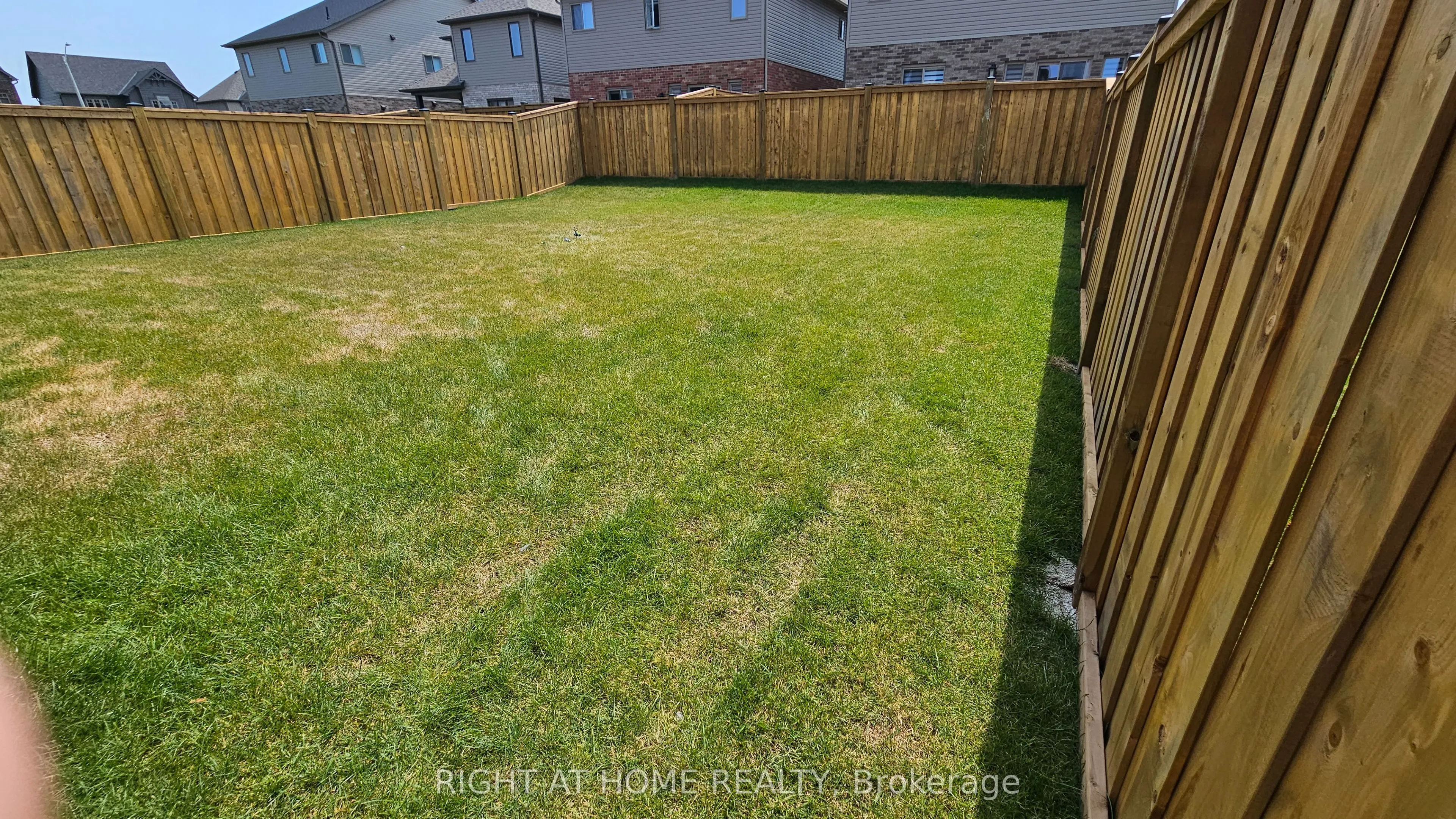 12 MITCHELL Avenue