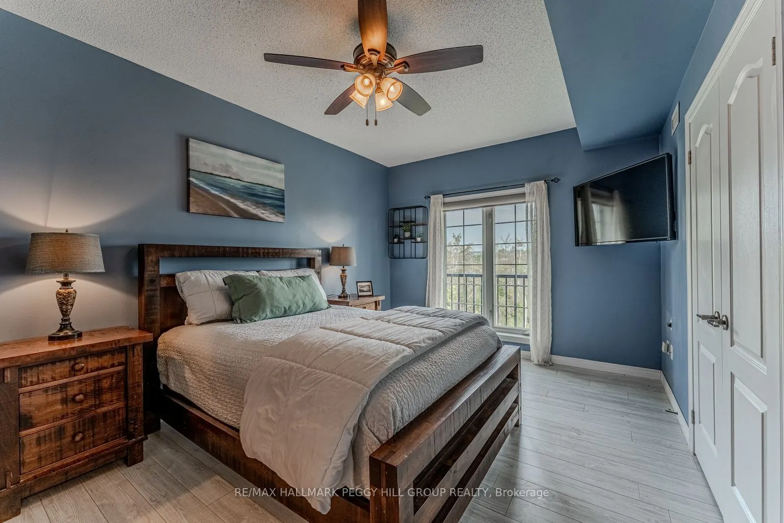 40 Ferndale Drive S #402