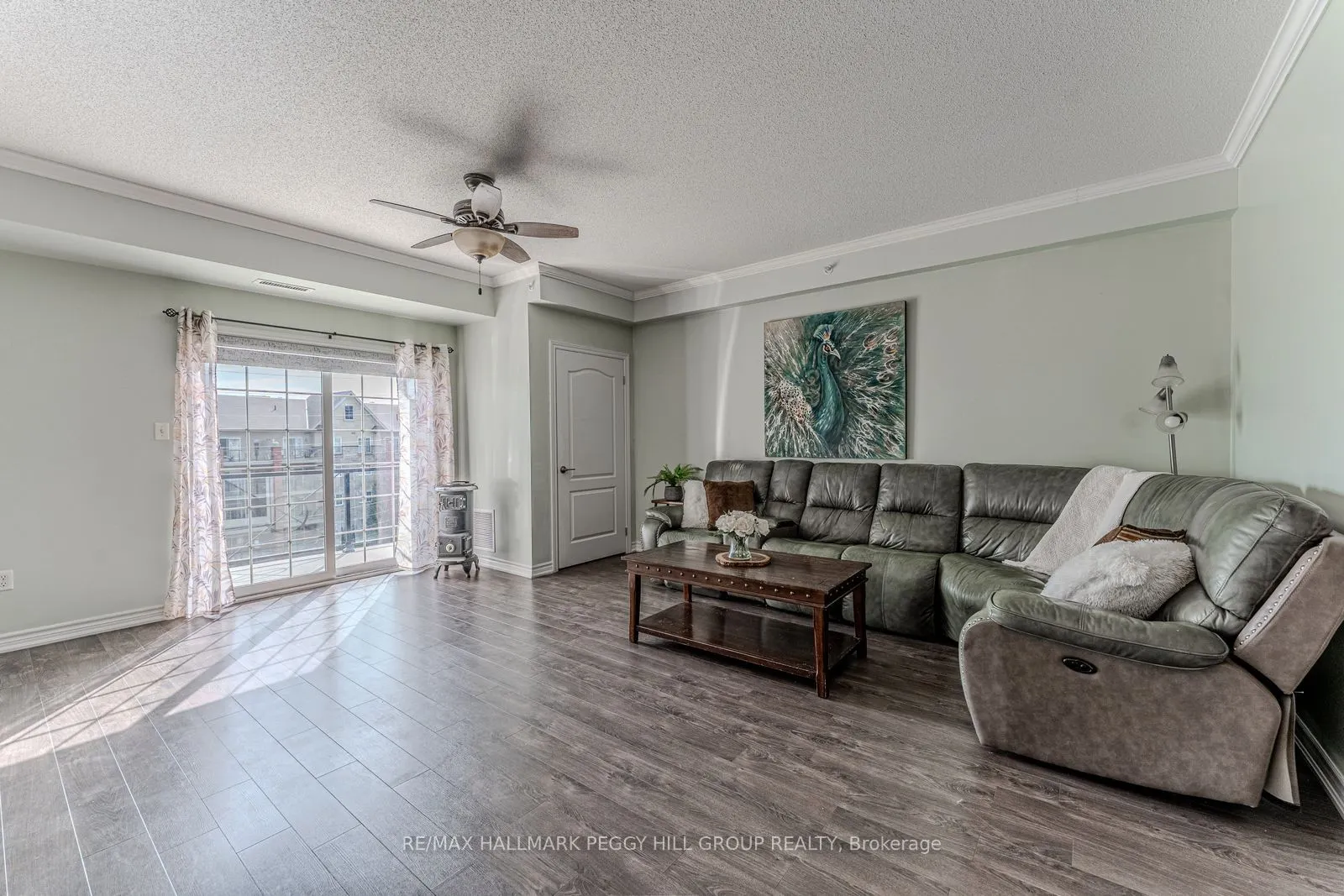 40 Ferndale Drive S #402