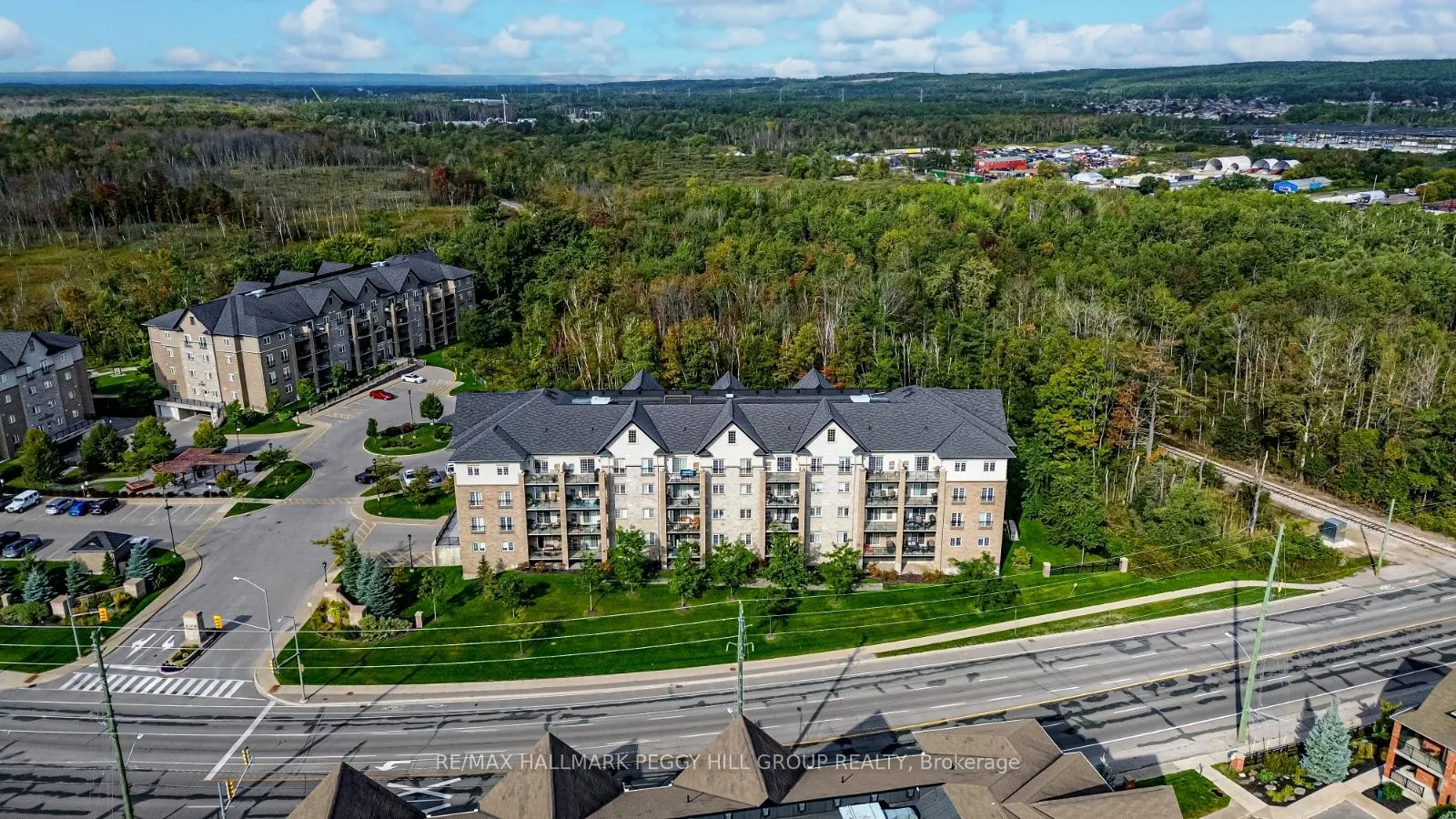 40 Ferndale Drive S, #402