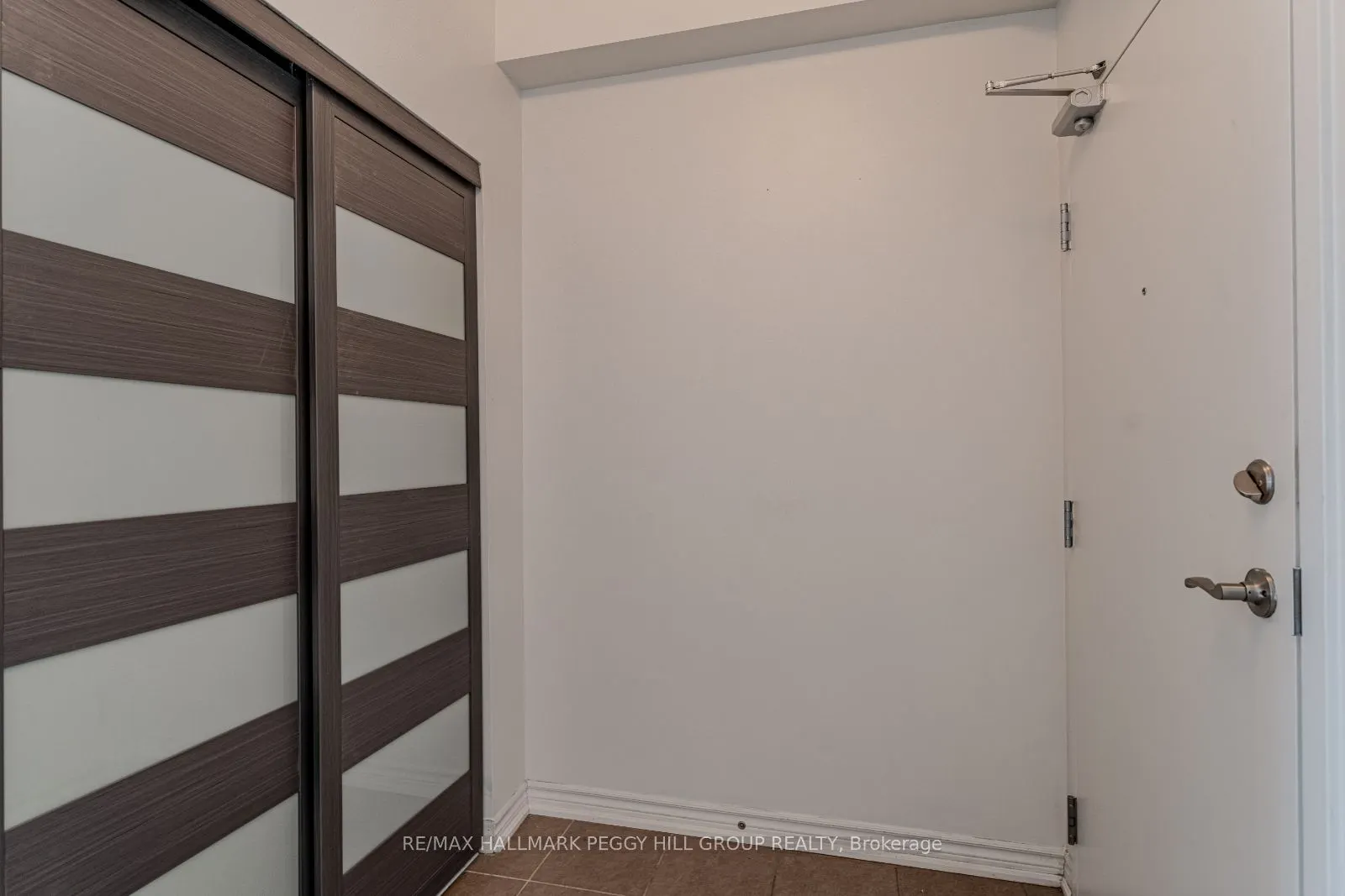 40 Ferndale Drive S, #402
