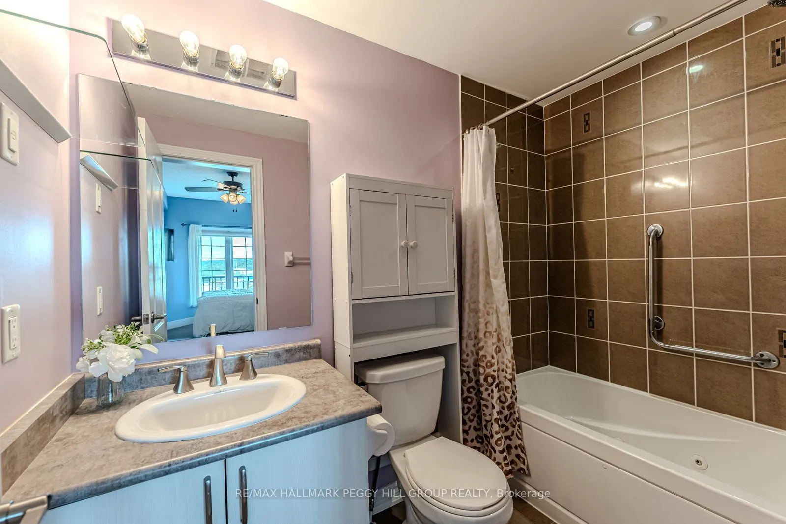 40 Ferndale Drive S #402