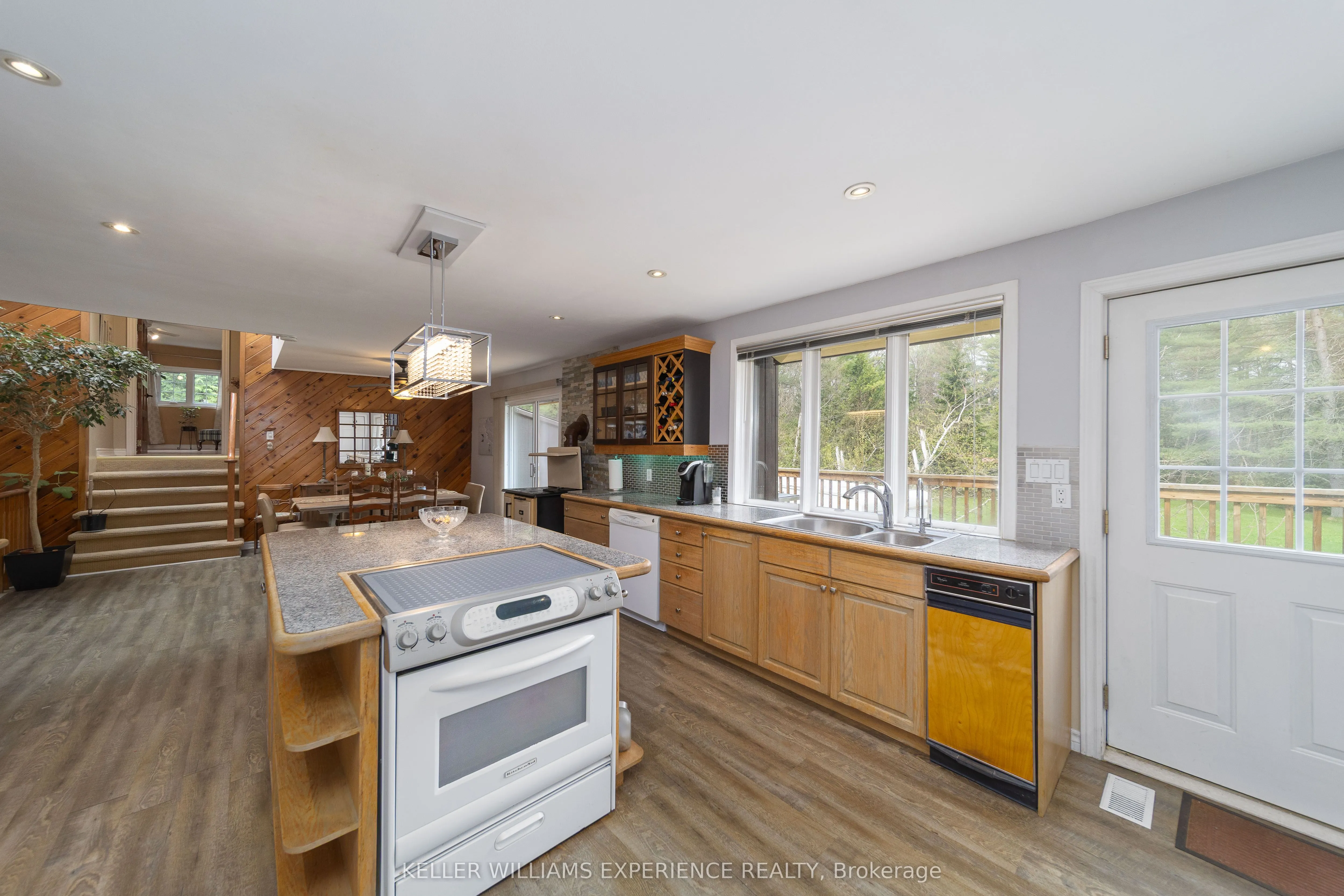 1936 PENINSULA POINT Road