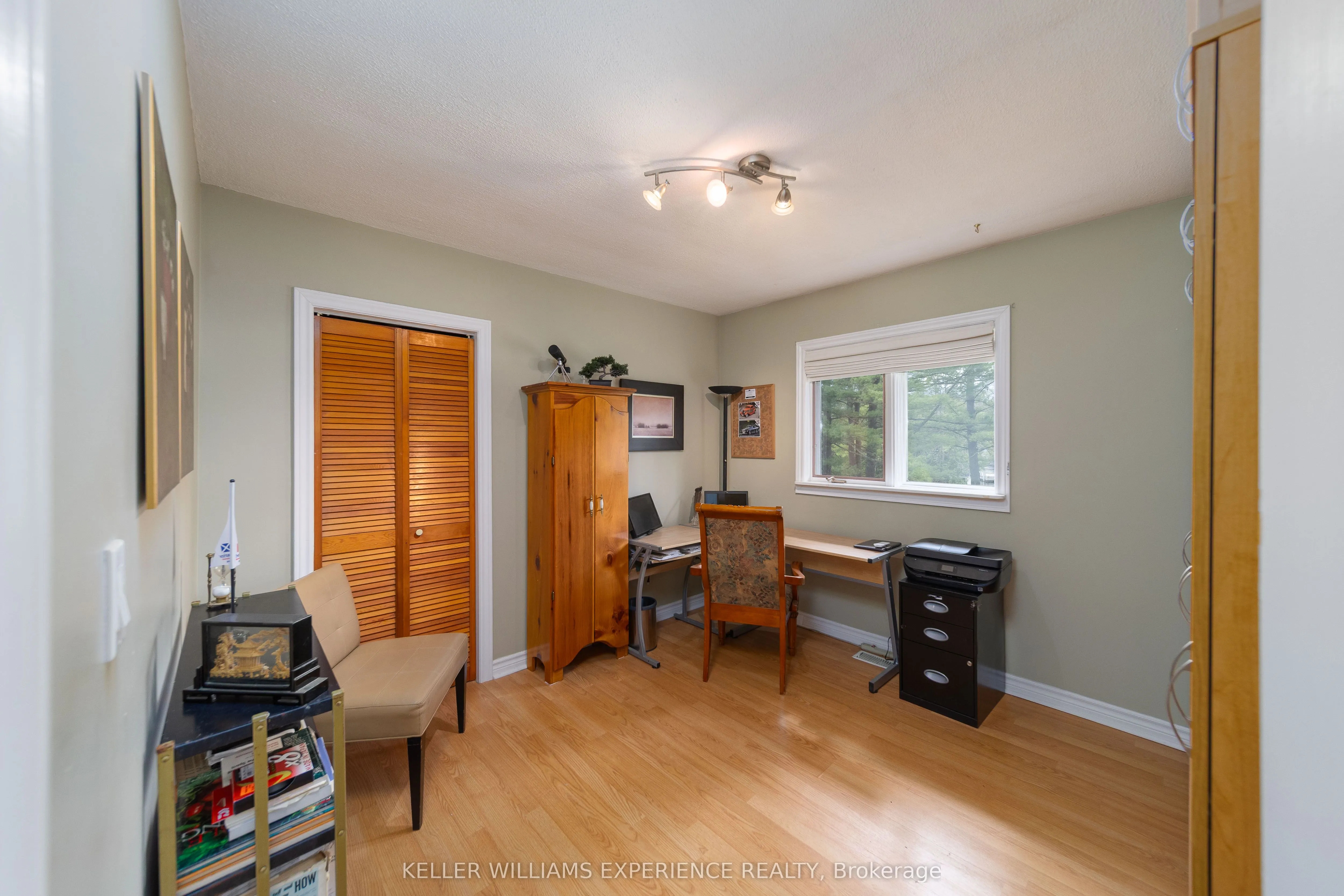 1936 PENINSULA POINT Road