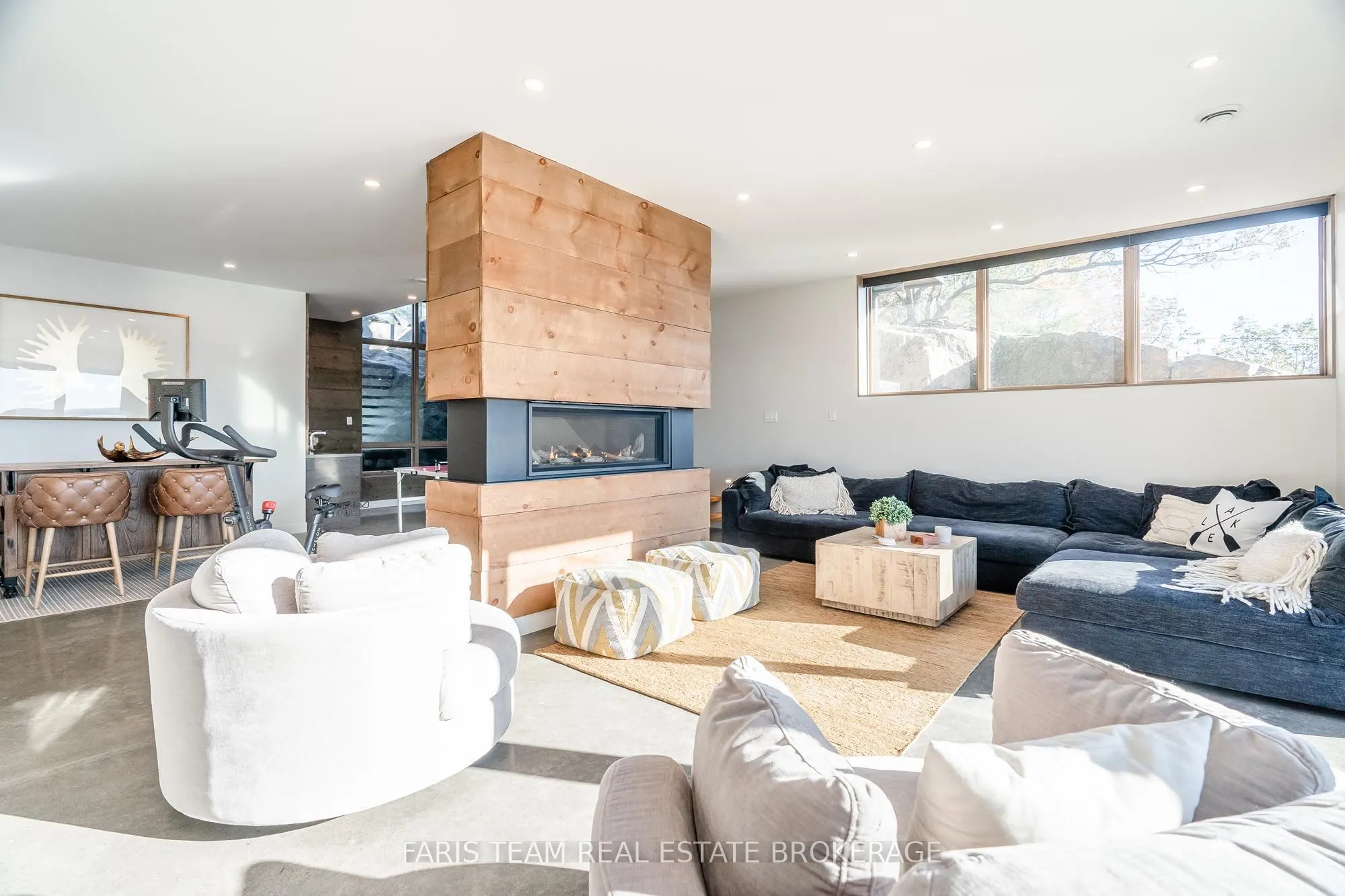 3886 East Shore Road