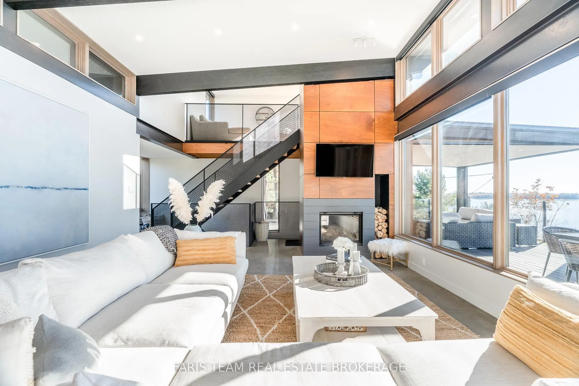 3886 East Shore Road