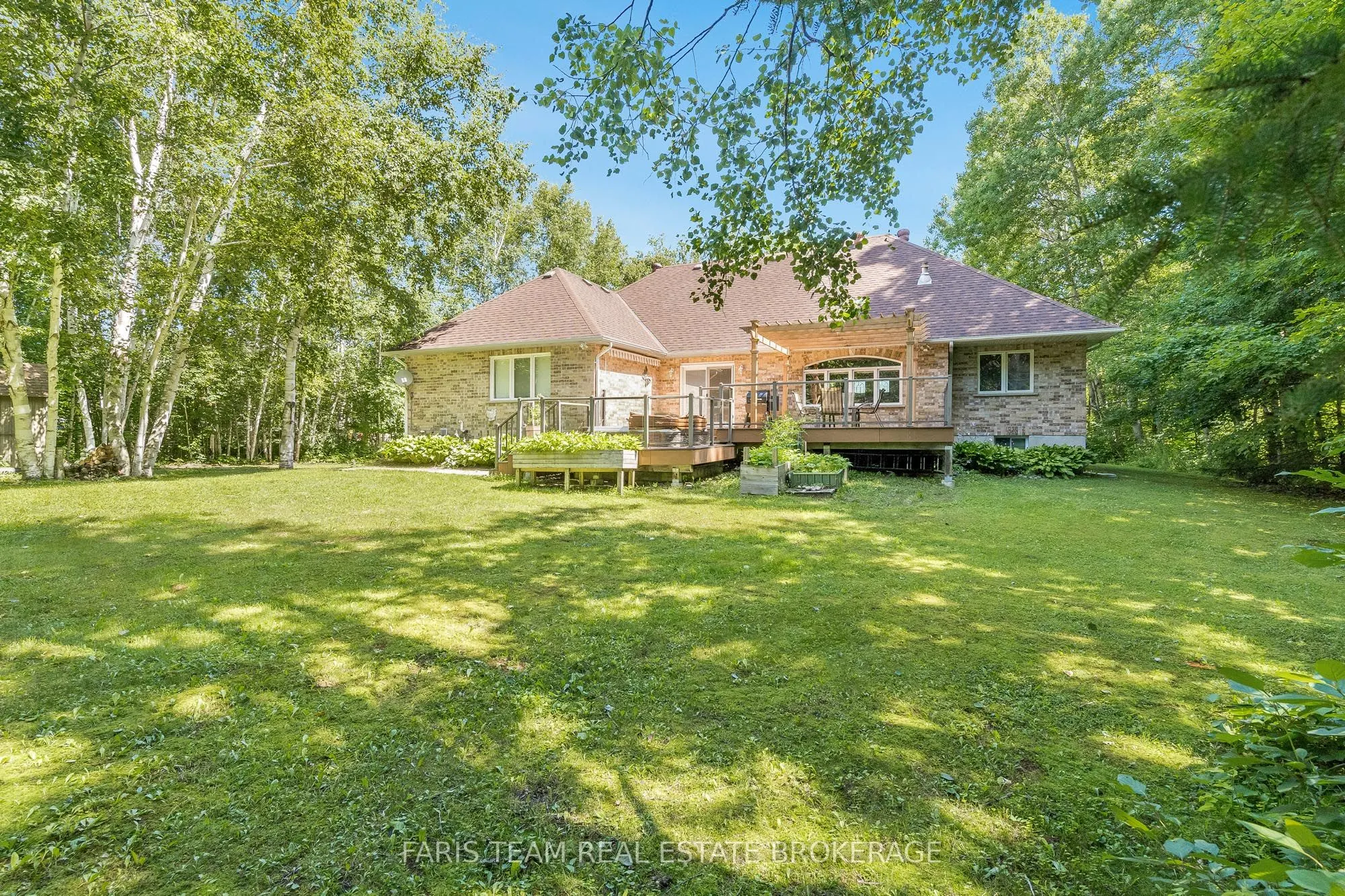6 Meadowbrook Boulevard