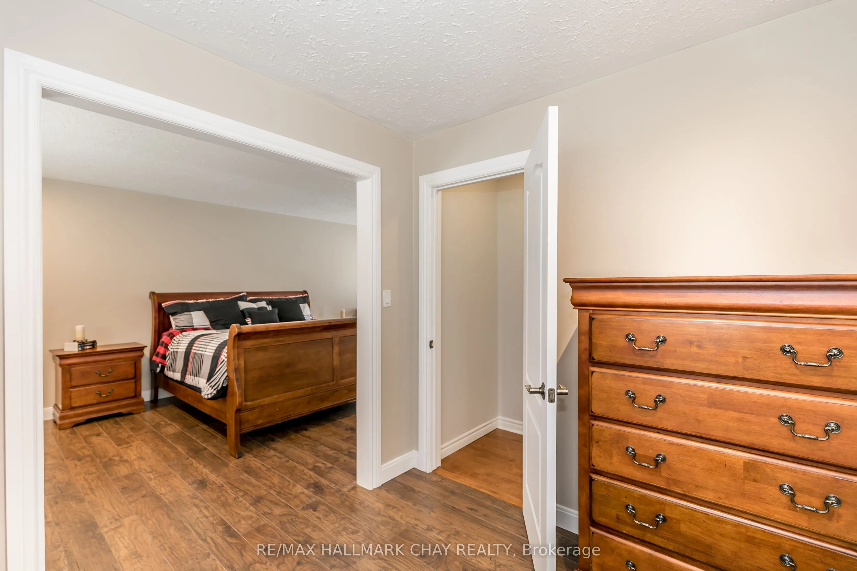 3524 Penetanguishene Road