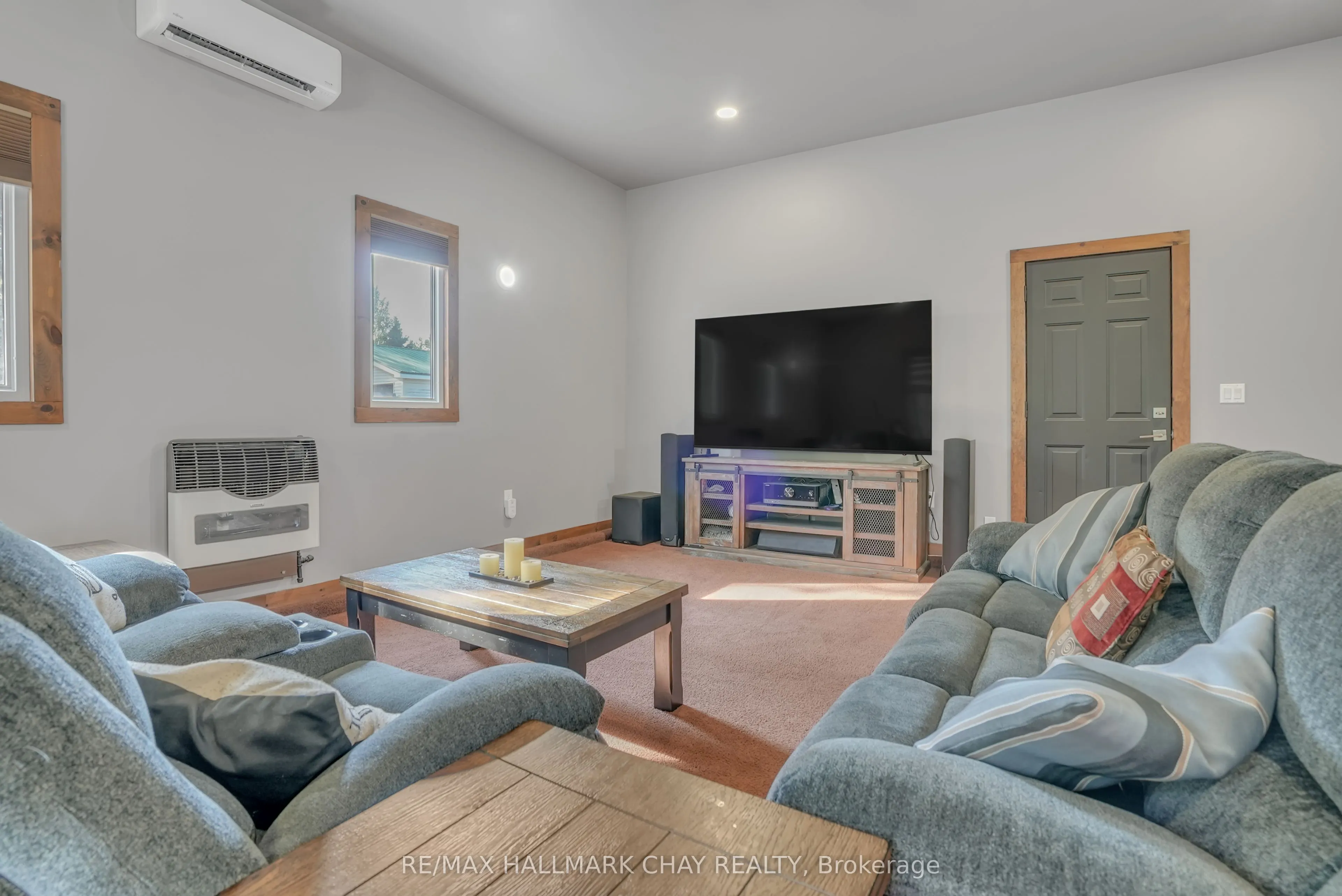 3524 Penetanguishene Road