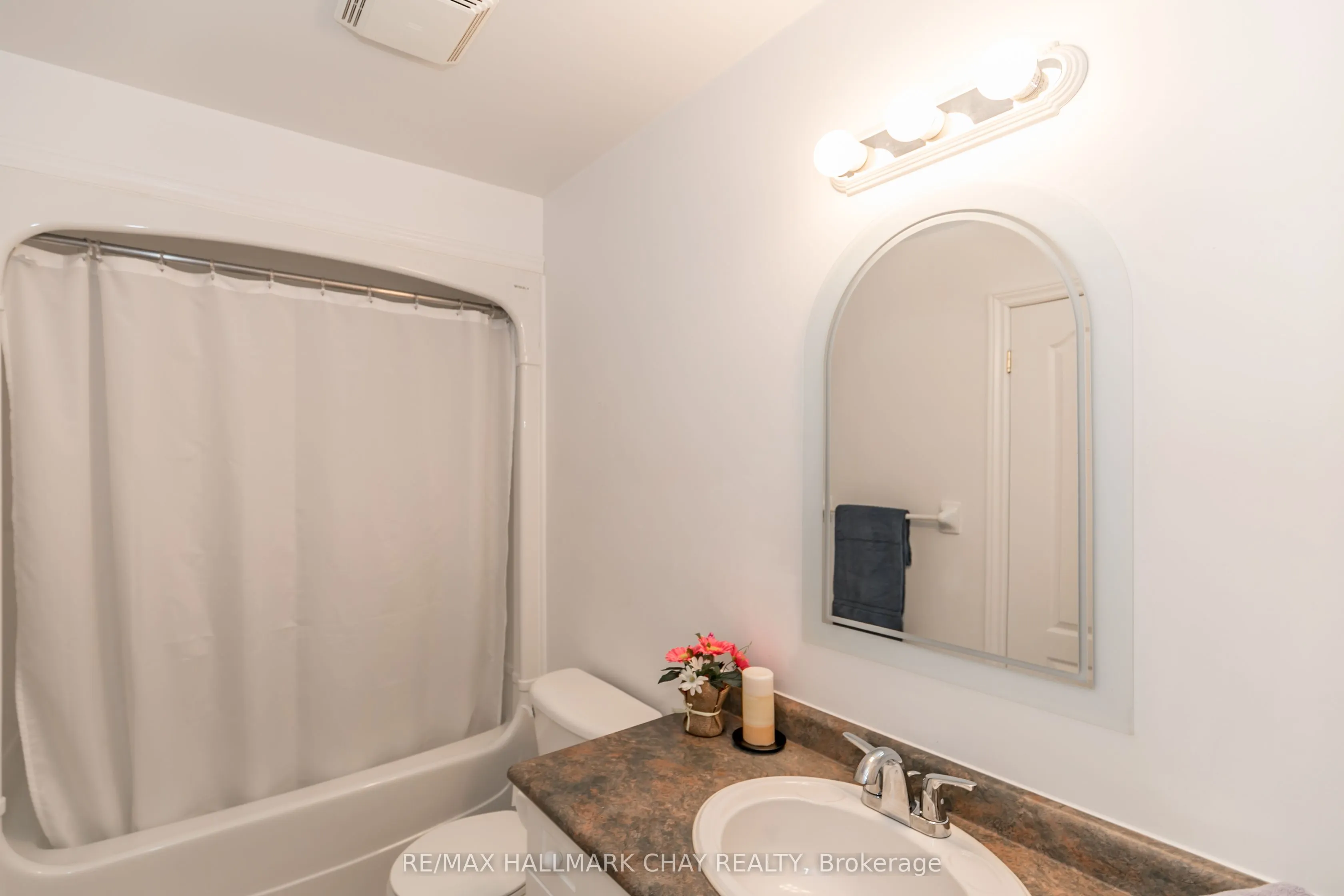 3524 Penetanguishene Road