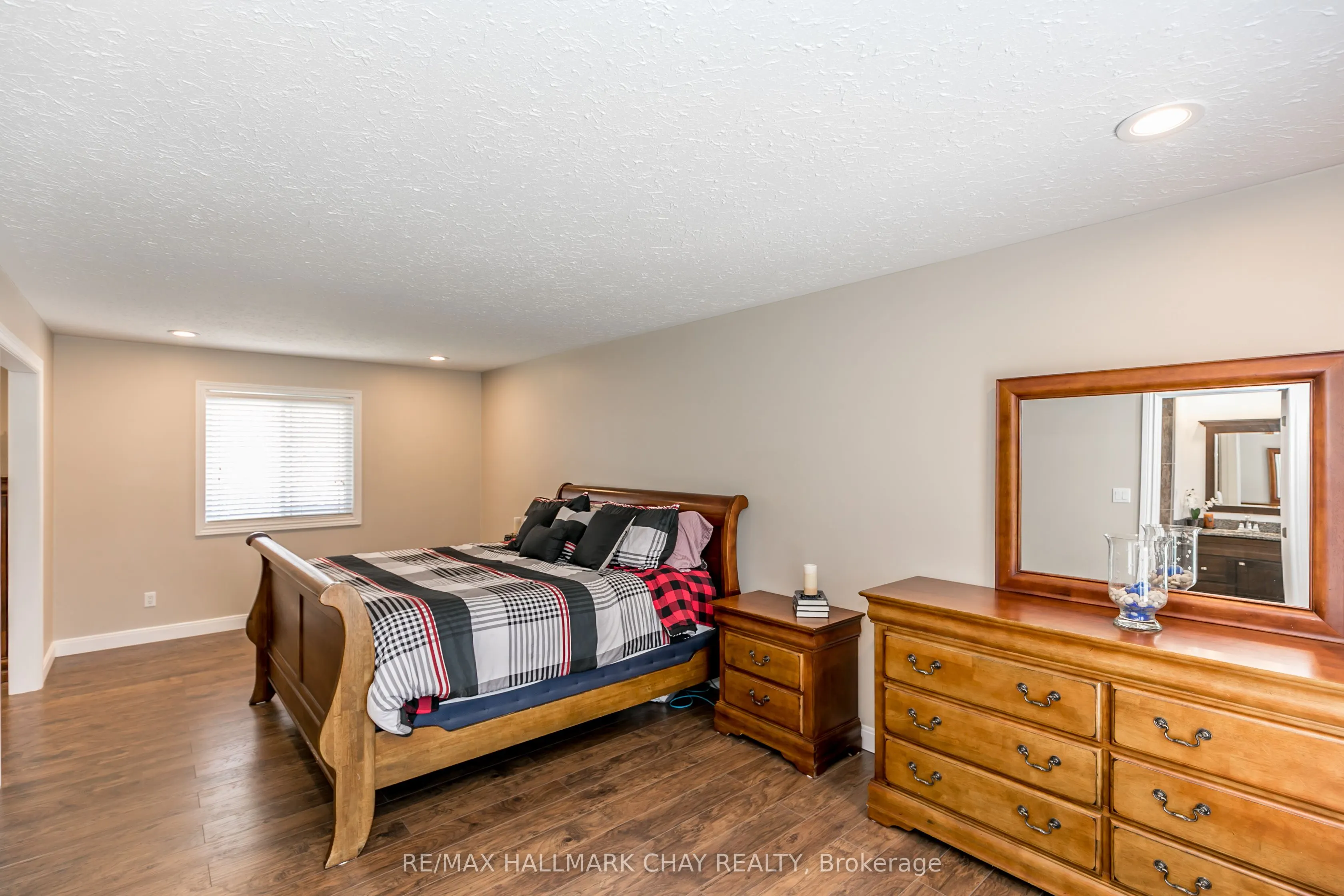 3524 Penetanguishene Road