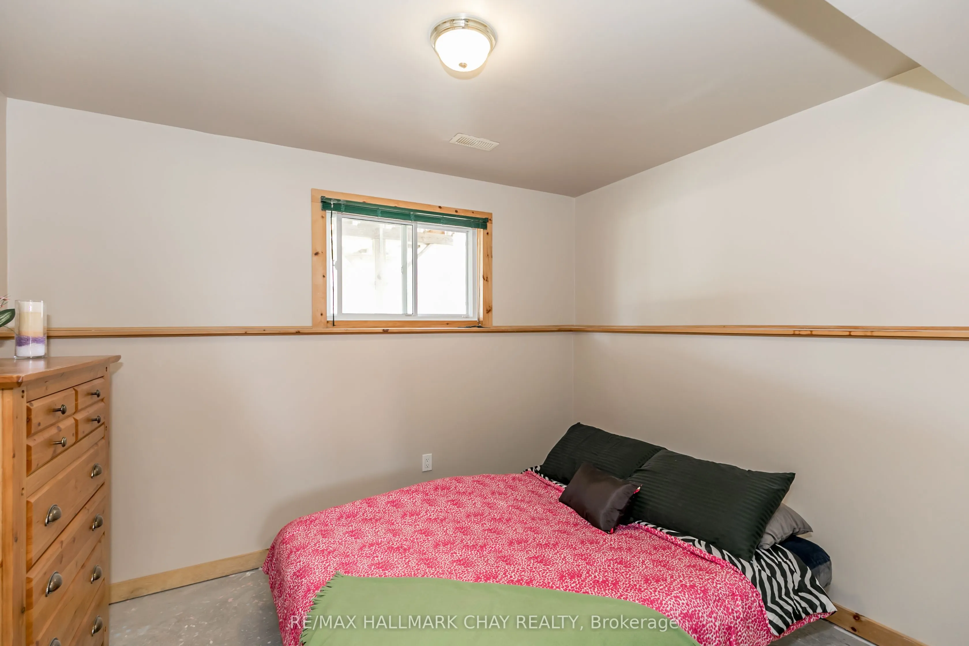 3524 Penetanguishene Road