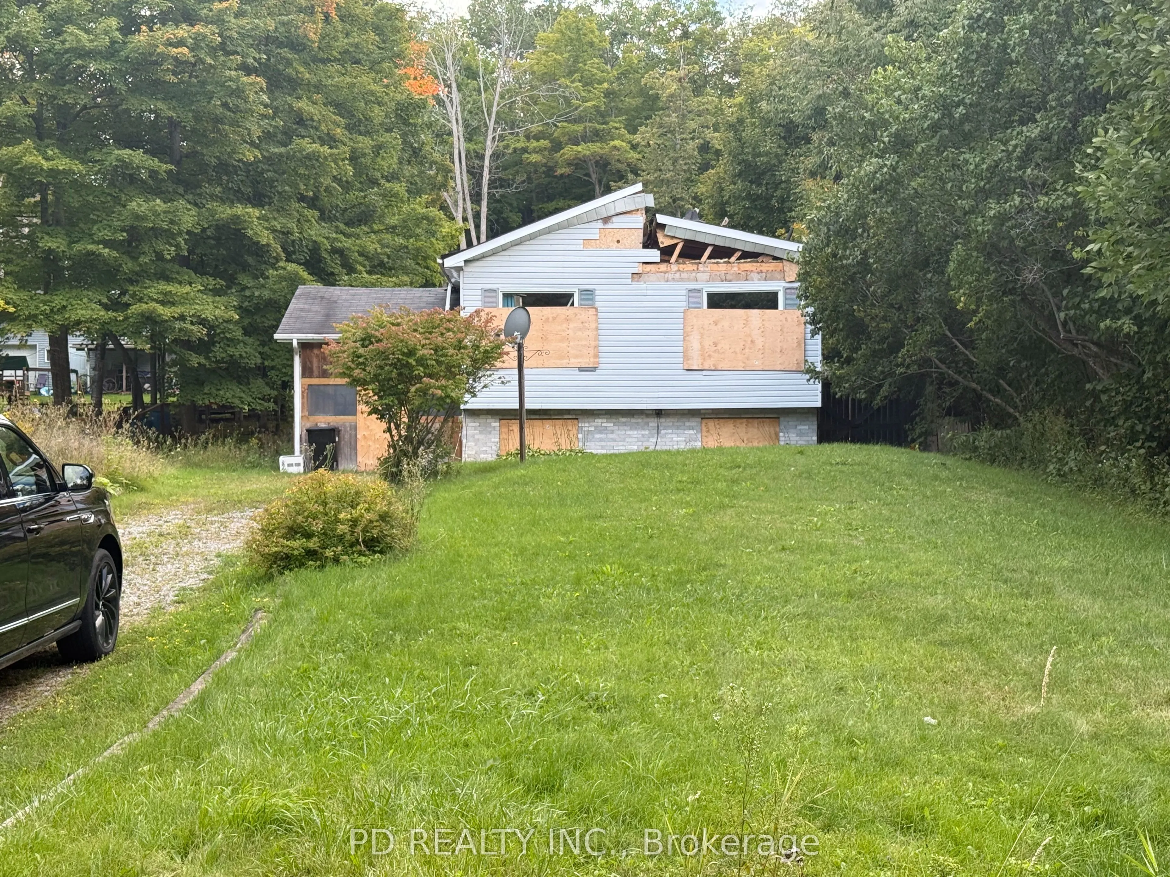 82 McArthur Drive