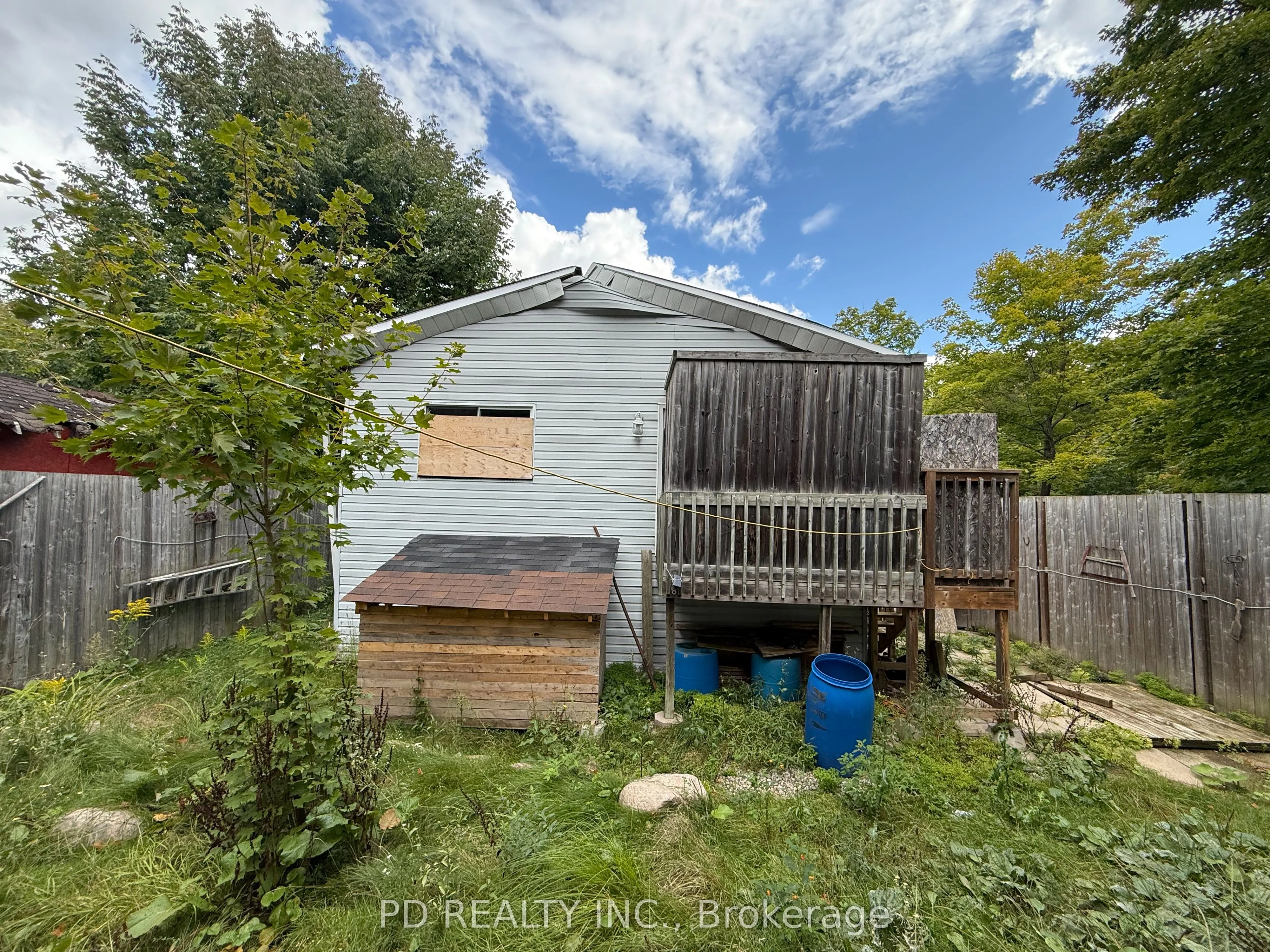 82 McArthur Drive