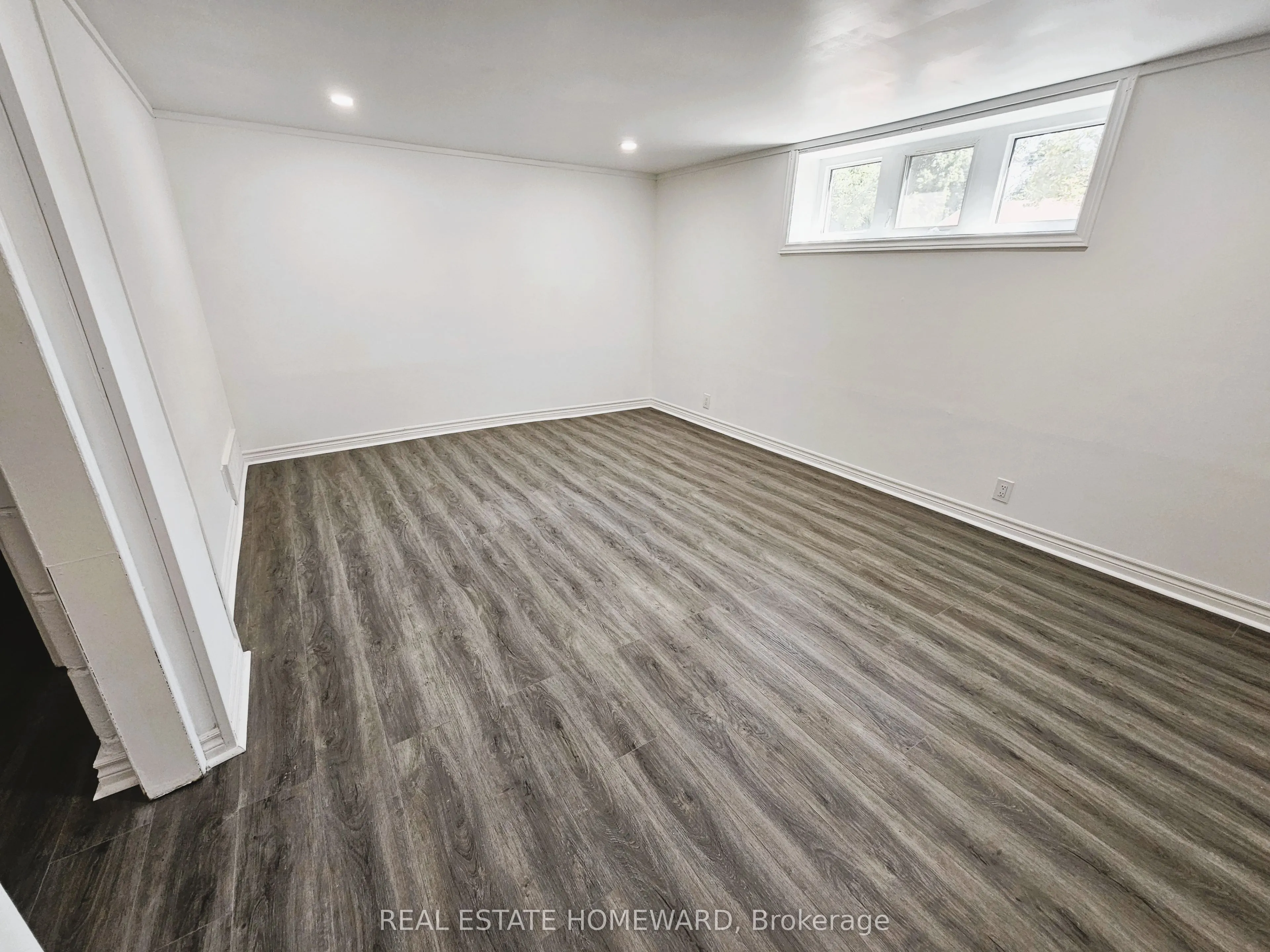 4 Bennett Rd. Road, #Lower