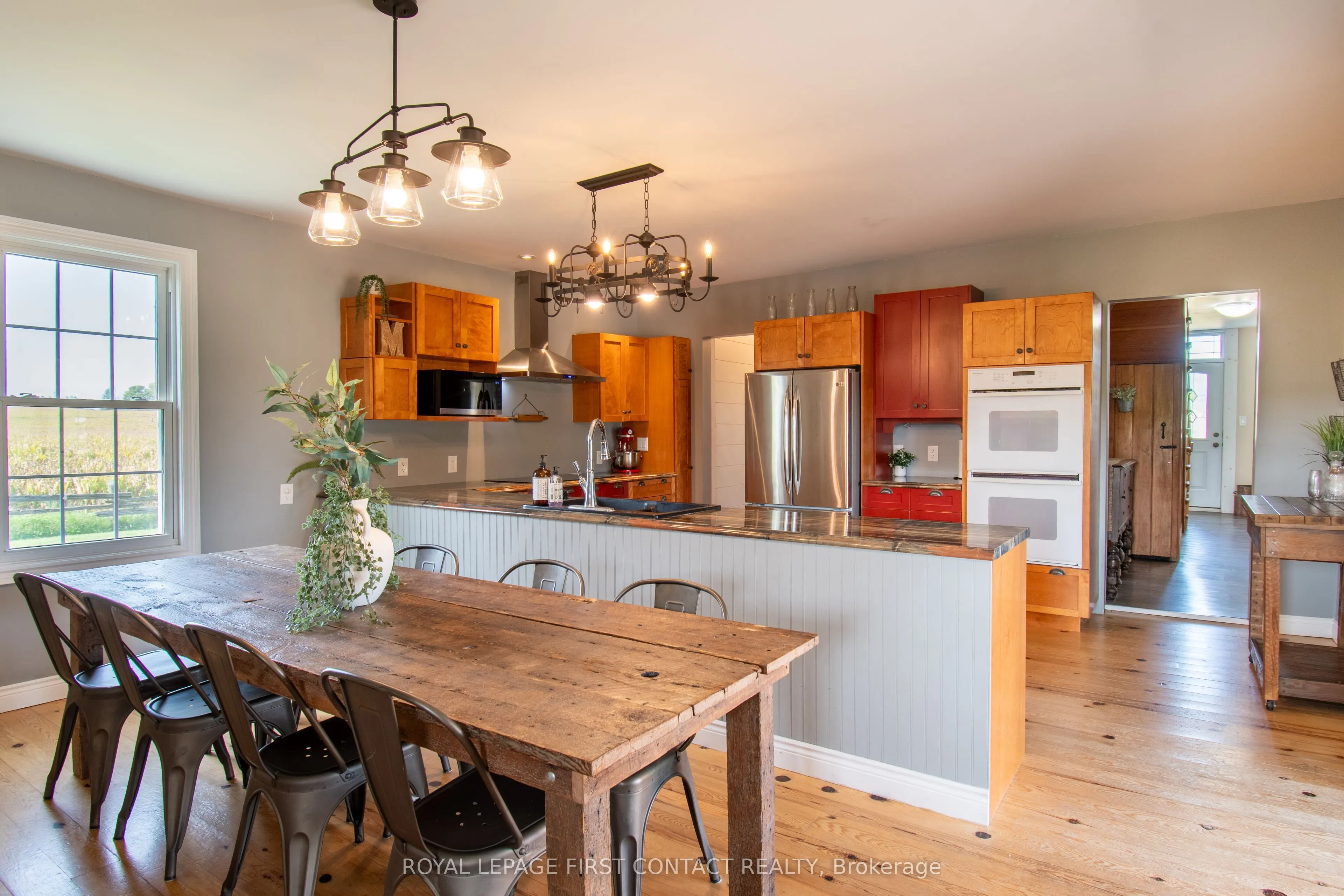 1293 Rainbow Valley Road E