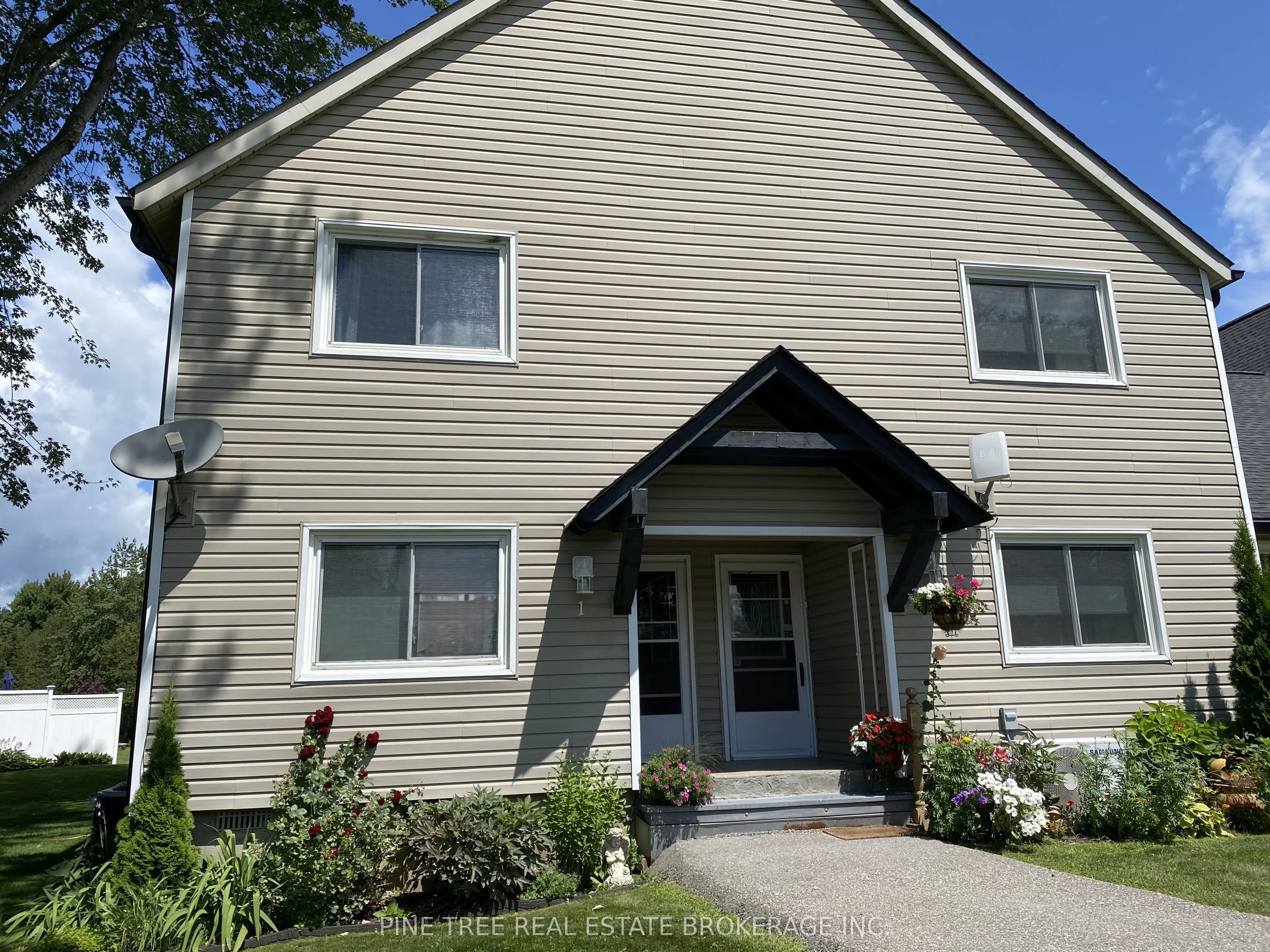 51 Laguna Parkway, #1