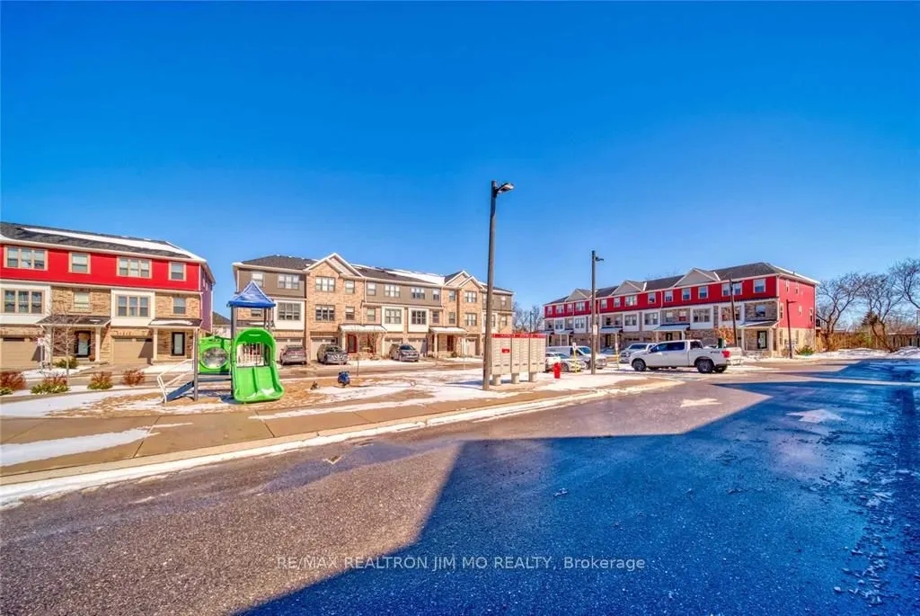 1 Leggott Avenue, #11