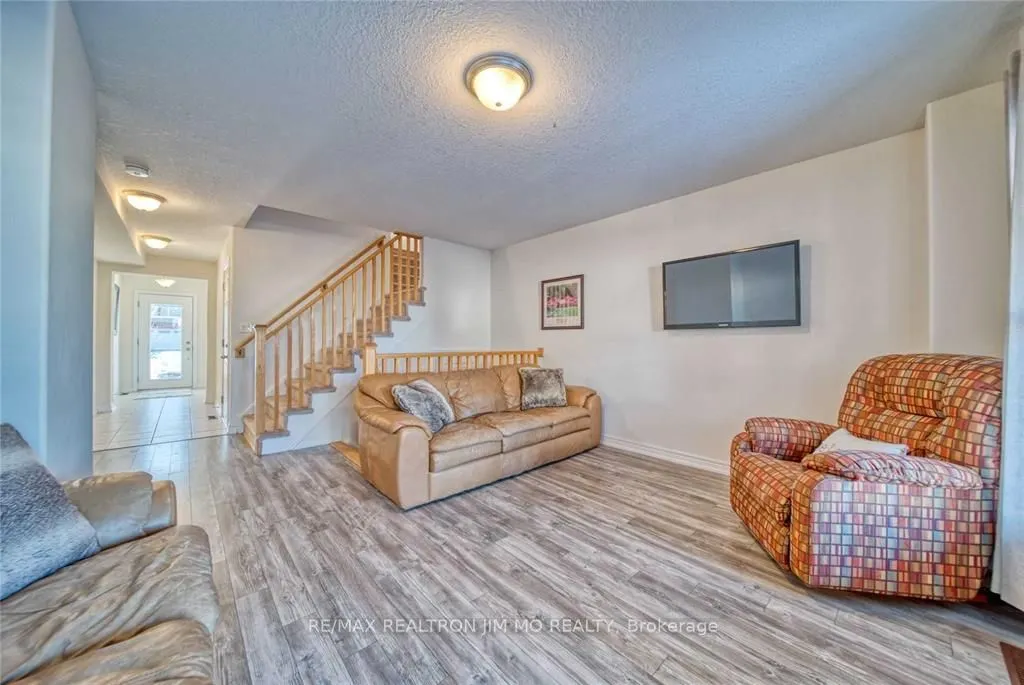 1 Leggott Avenue, #11