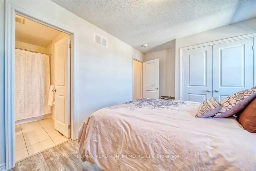 1 Leggott Avenue, #11
