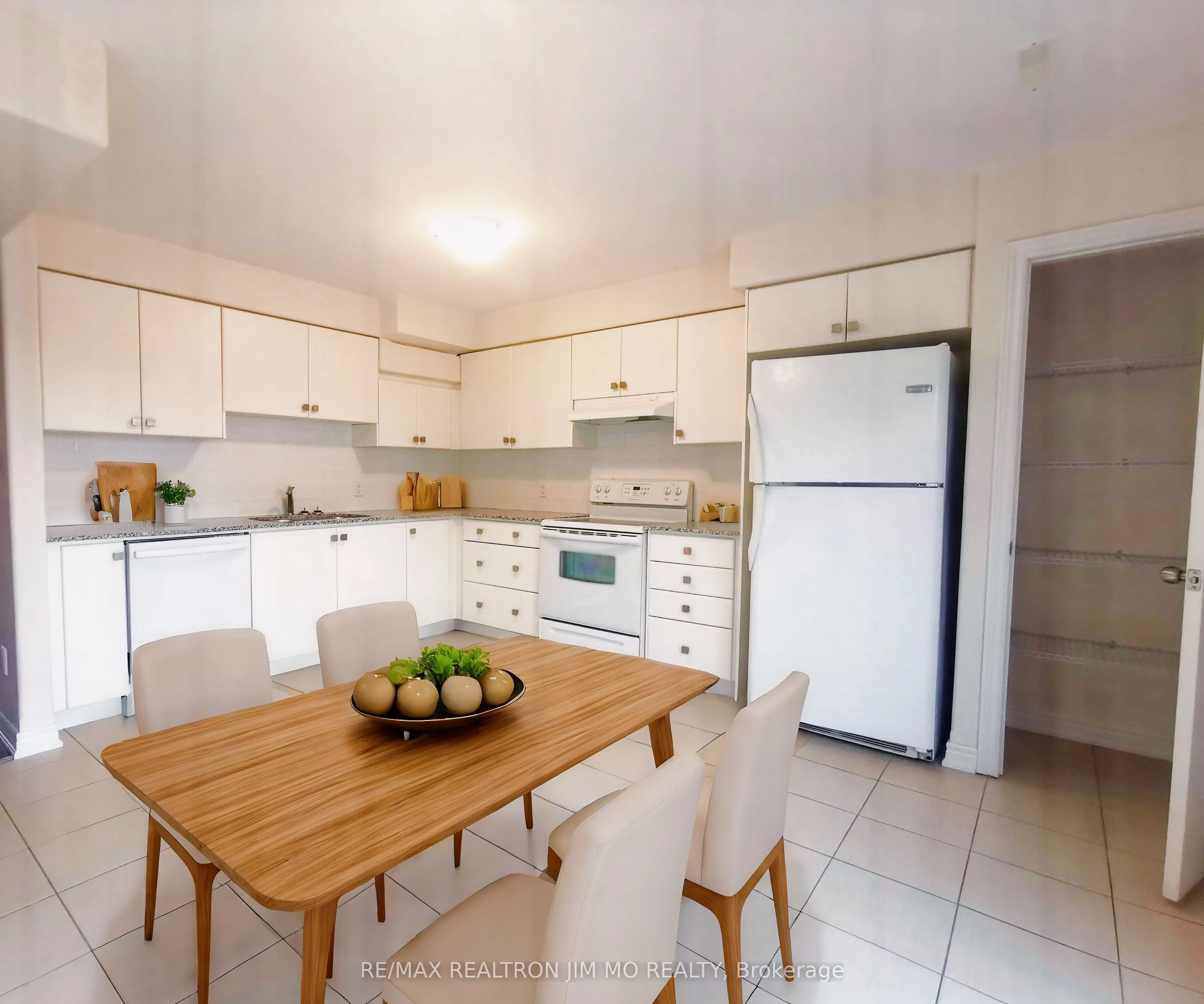 1 Leggott Avenue, #11