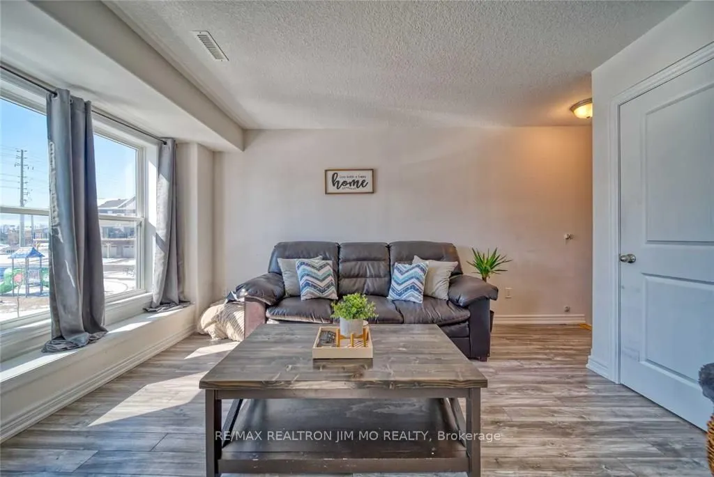 1 Leggott Avenue, #11