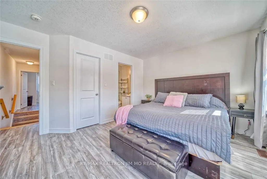 1 Leggott Avenue, #11